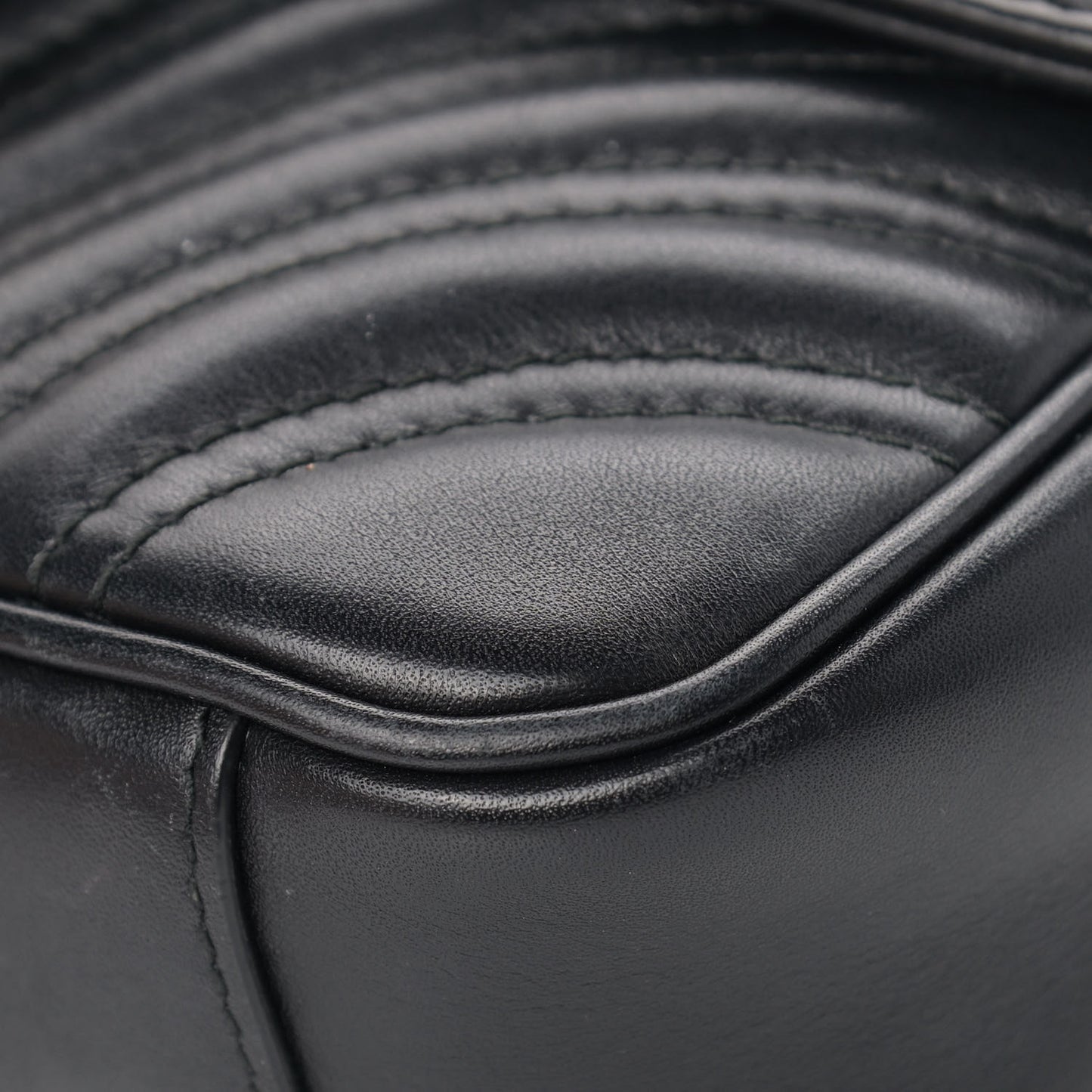 Calfskin Matelasse Mini GG Marmont Shoulder Bag Black