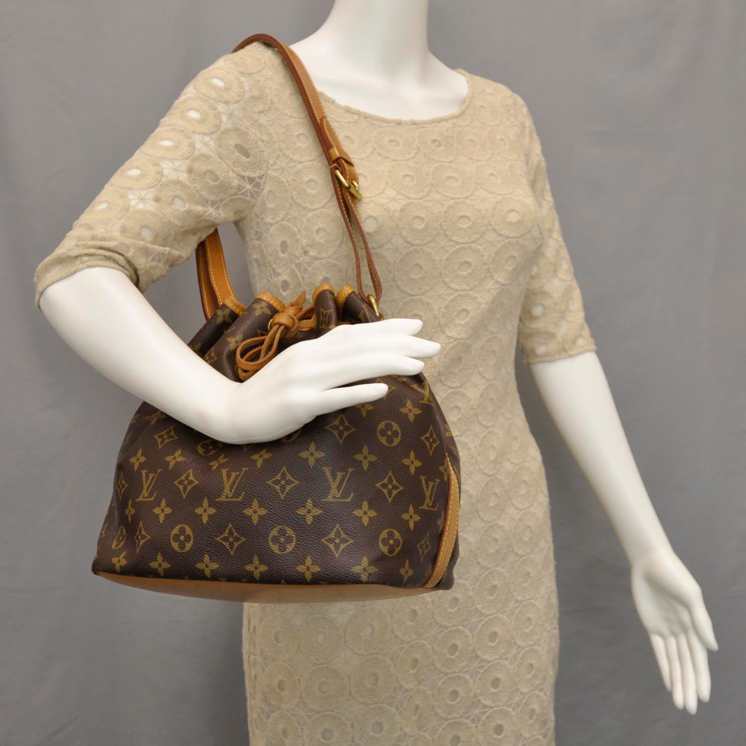 Louis Vuitton Monogram Petit Noe 2 of 9
