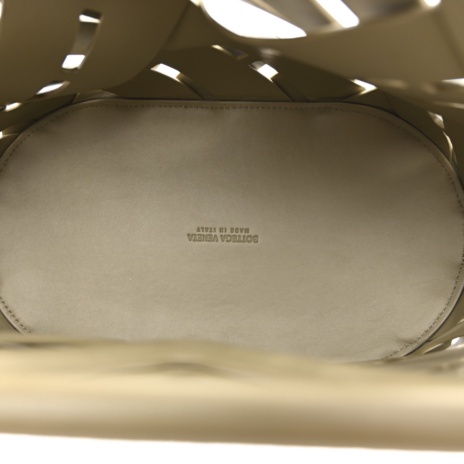 Bottega Veneta Calfskin The Point Weave Triangle Bag Taupe Grey 5 of 13