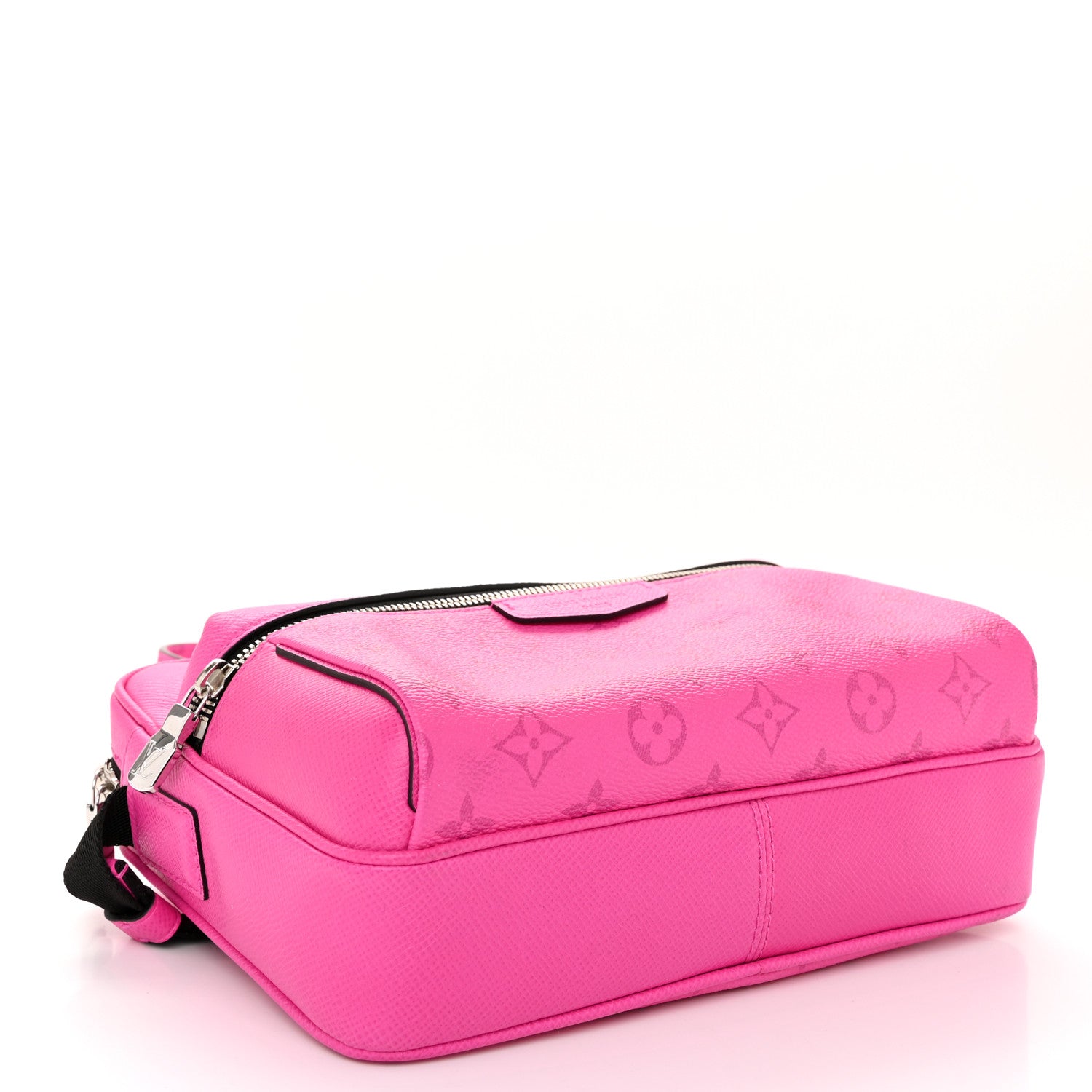 Louis Vuitton Taigarama Outdoor Messenger Fuchsia 4 of 10