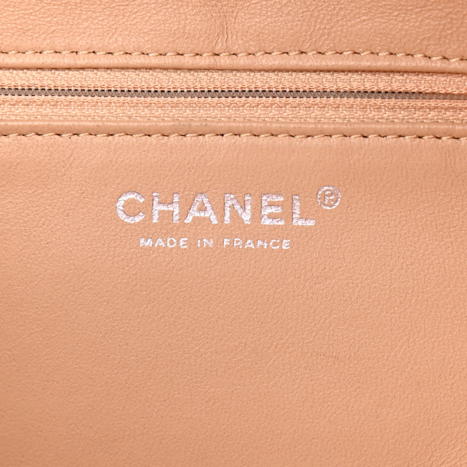 Chanel Smooth Calfskin Medium Luxe Ligne Bowler Coral 6 of 9