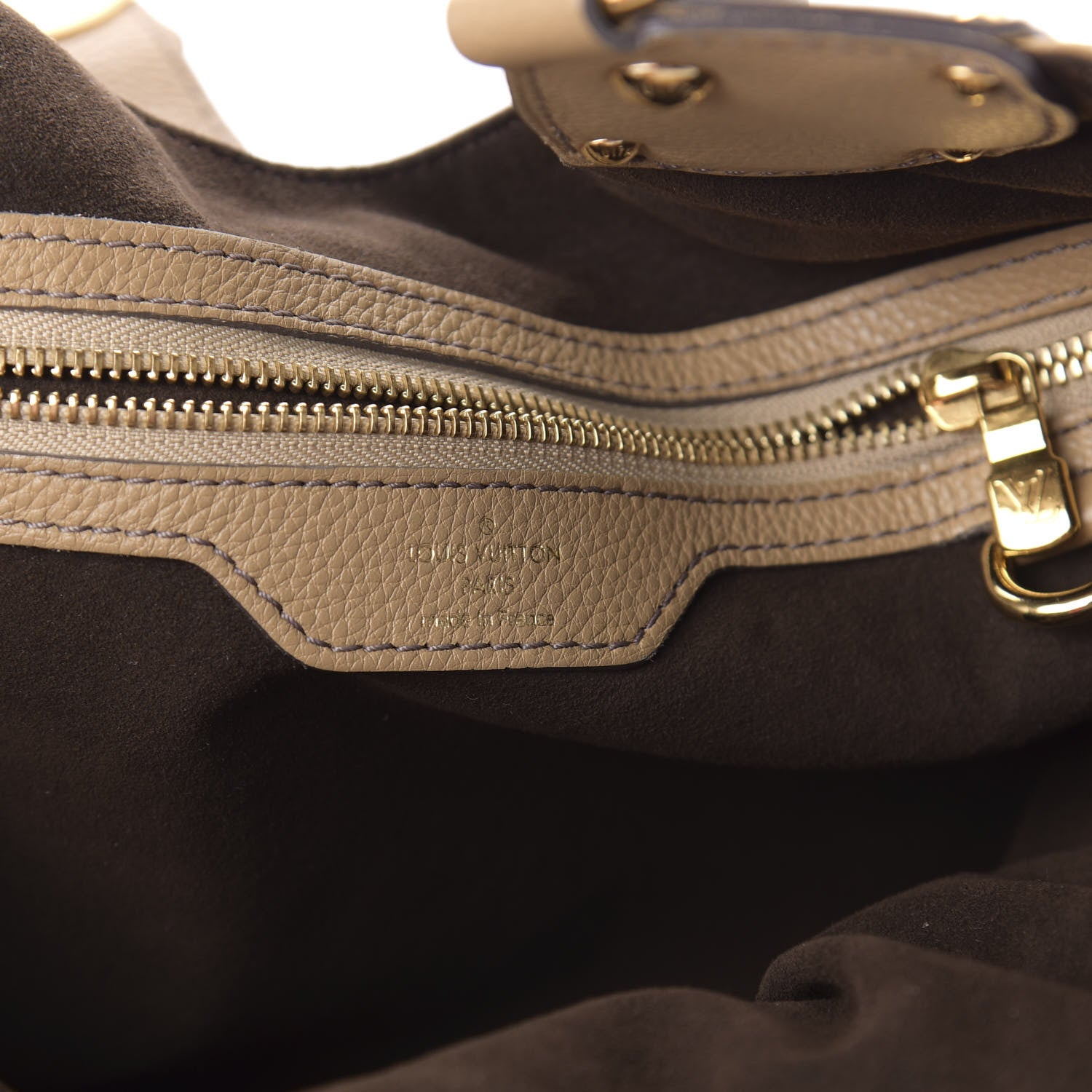 Louis Vuitton Mahina XL Biscuit 8 of 9