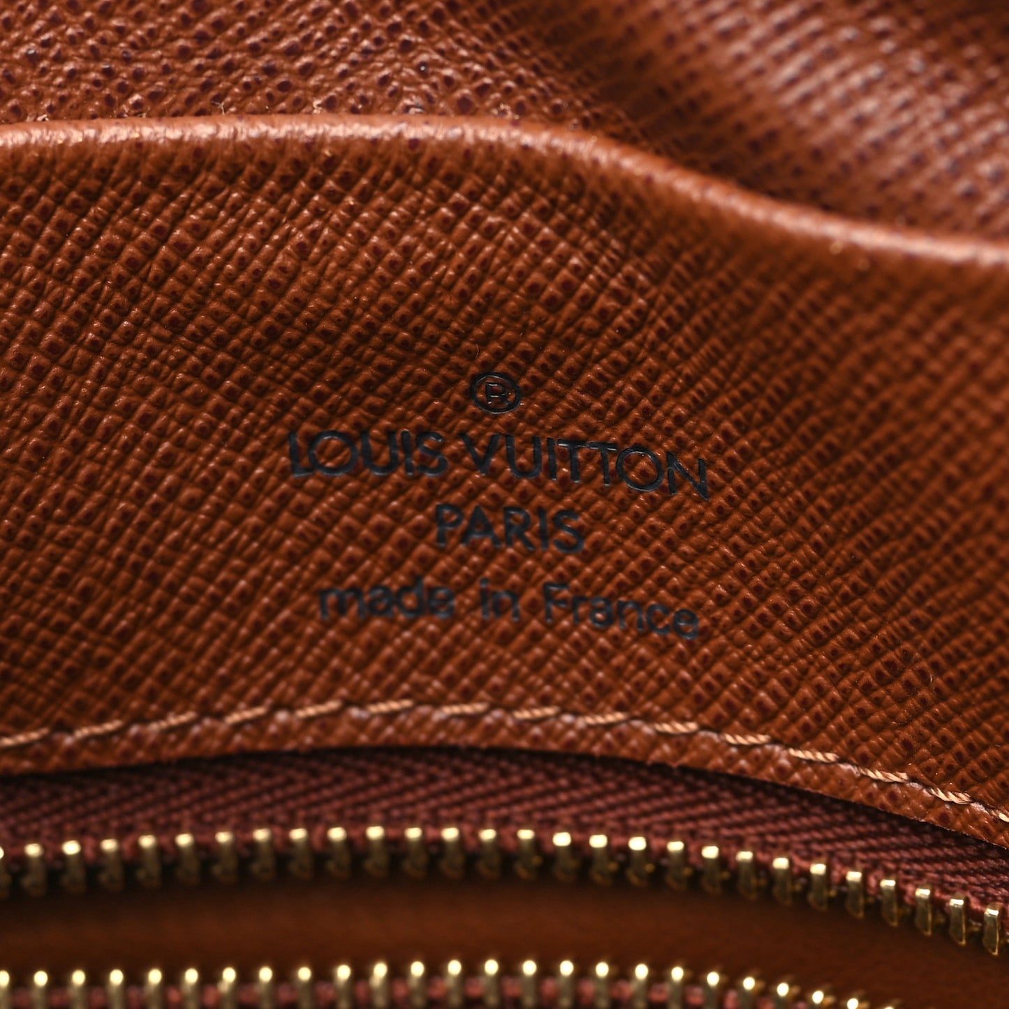 Monogram Nil 28