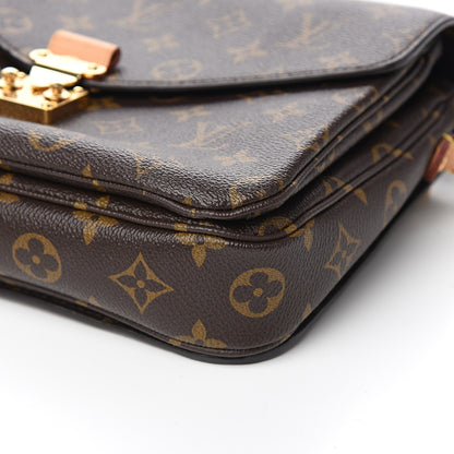 Louis Vuitton Monogram Pochette Metis 9 of 11