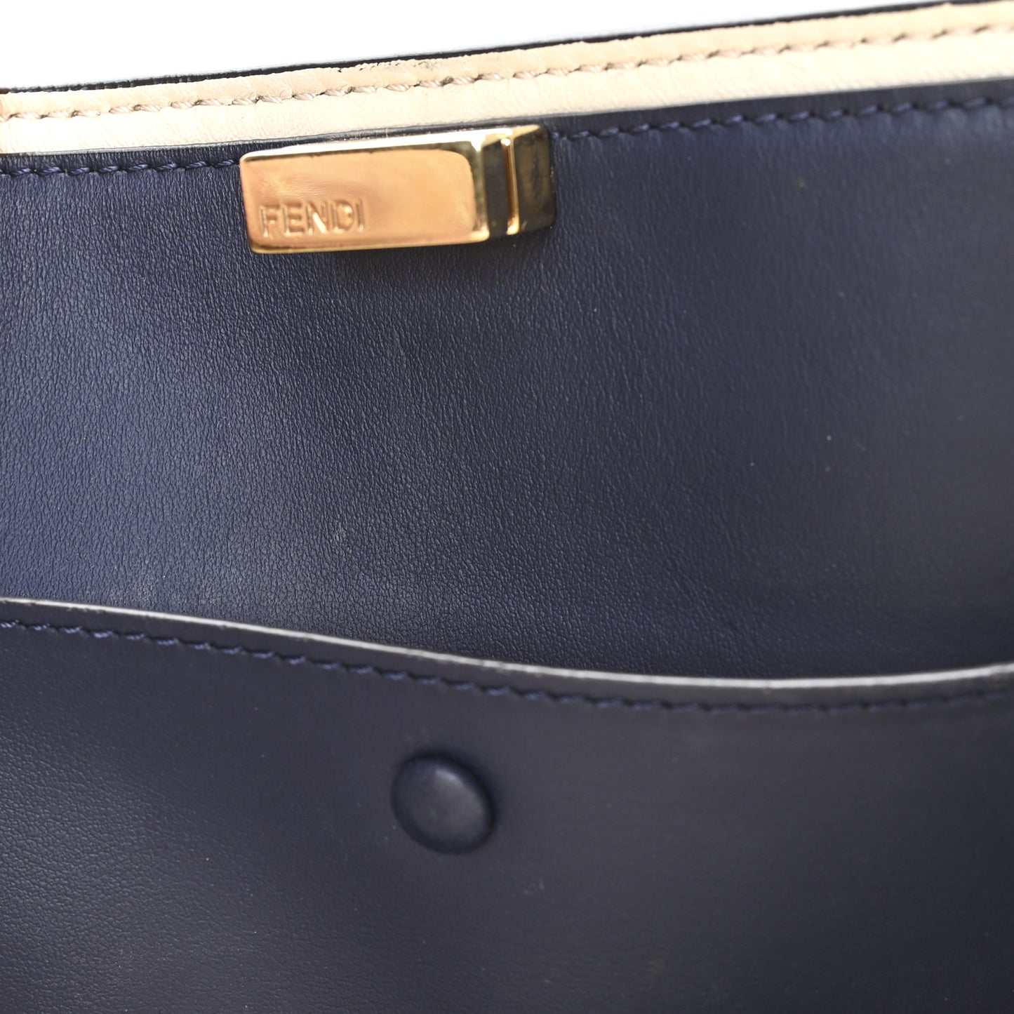 Vitello Seta Vitello Century Medium Peekaboo X-Lite Mandorlo Blueberry