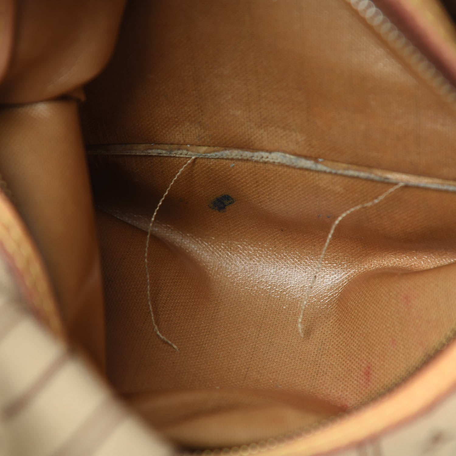 Louis Vuitton Monogram Neverfull MM 20 of 20