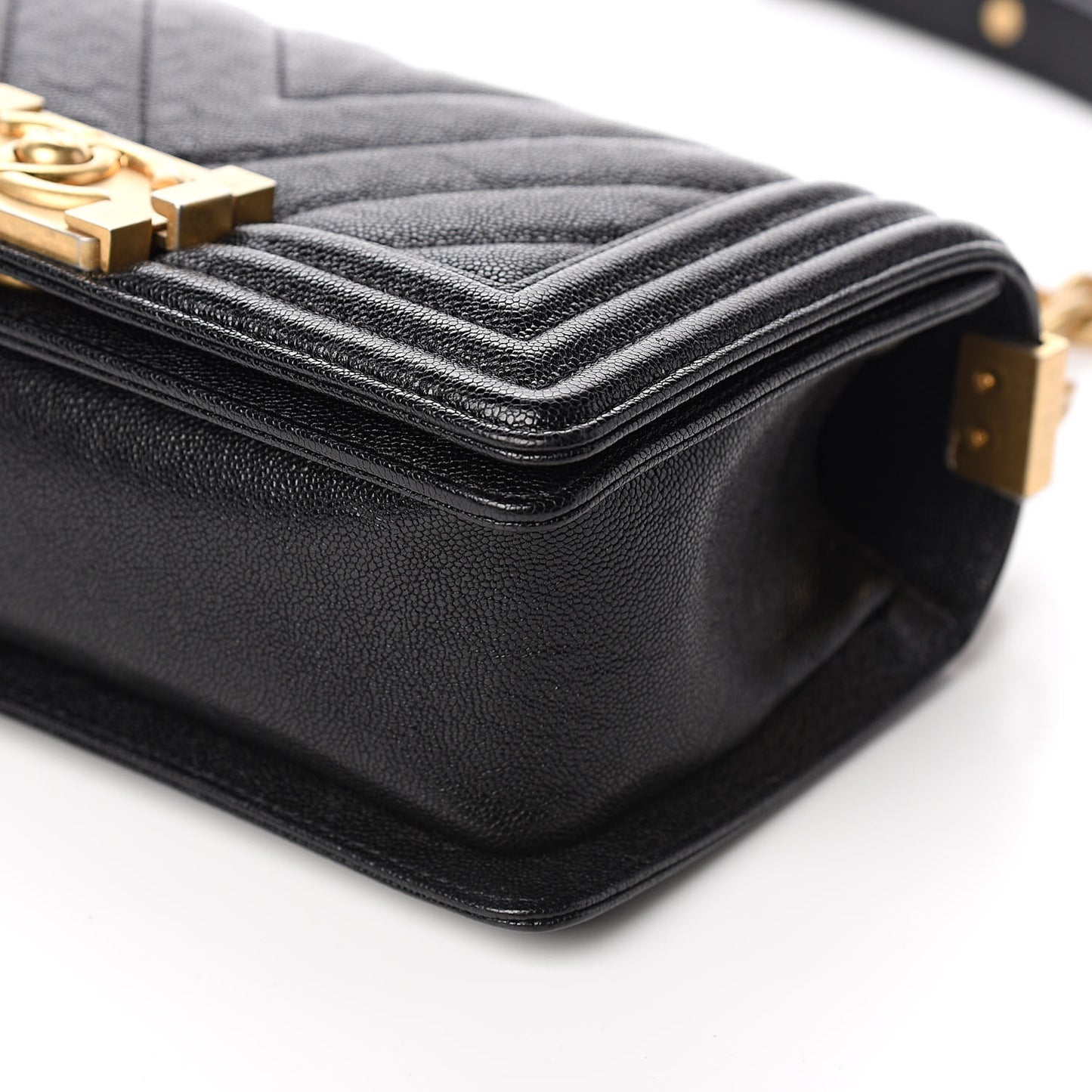 Caviar Chevron Quilted Small Boy Flap Black