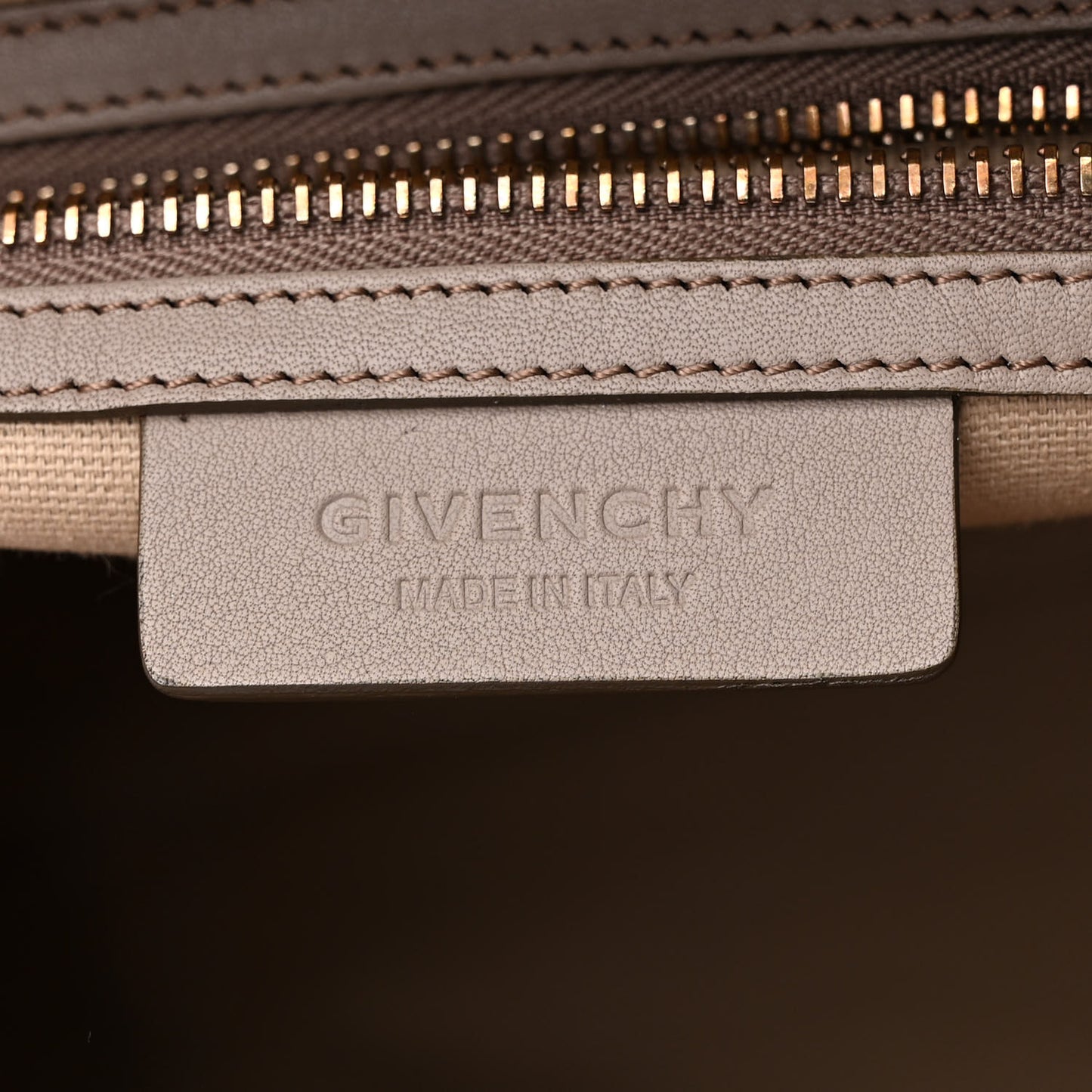 Antique Calfskin Medium Antigona Grey