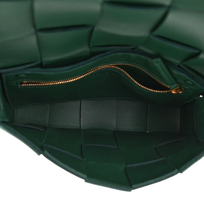 Bottega Veneta Lambskin Maxi Intrecciato Cassette Crossbody Bag Raintree Green 5 of 10