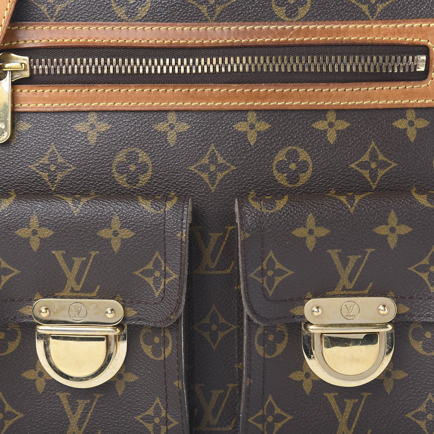 Louis Vuitton Monogram Hudson GM 9 of 16