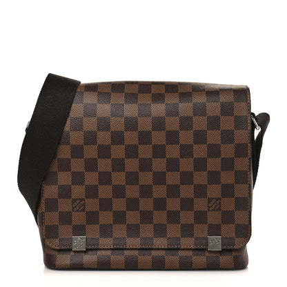 Louis Vuitton Damier Ebene District PM 1 of 8