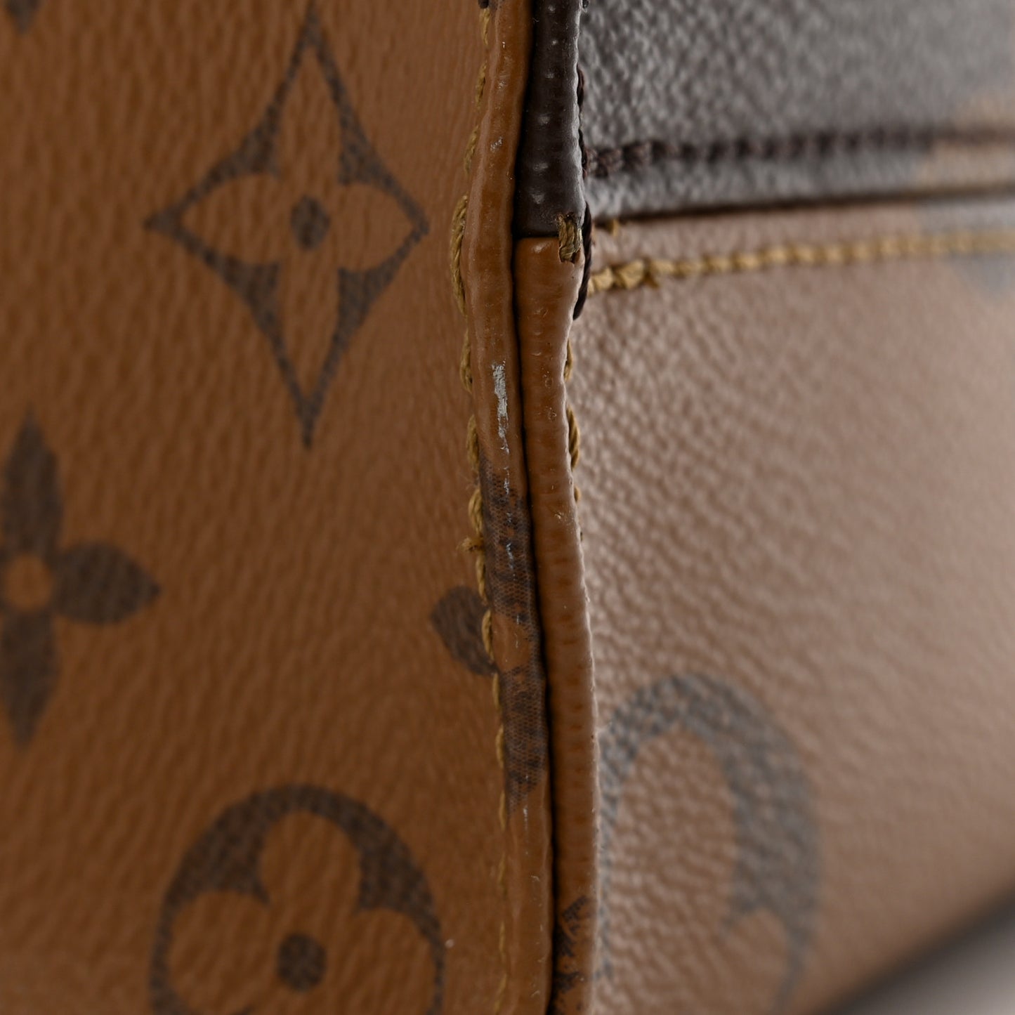 Reverse Monogram Giant Onthego PM