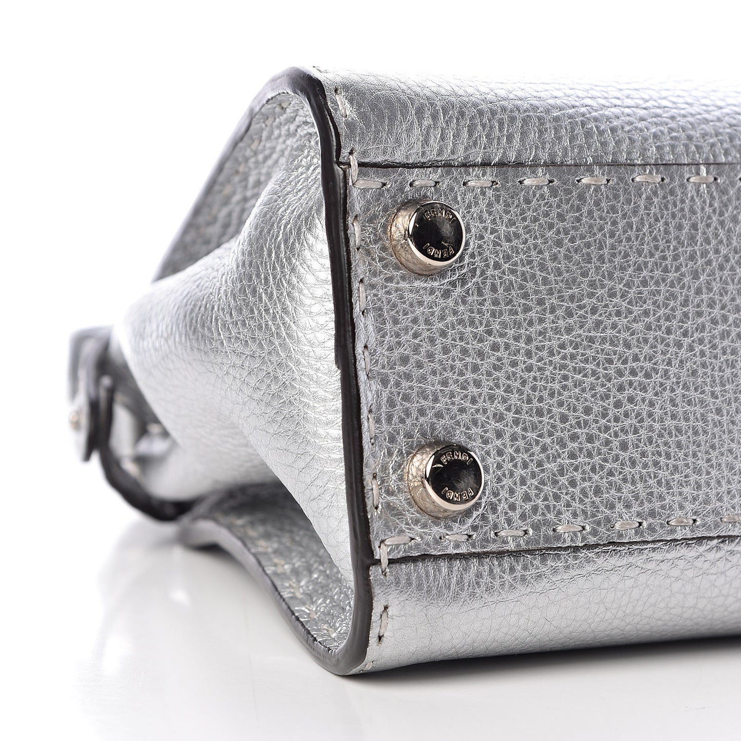 Cuoio Romano Lux Selleria Mini Peekaboo Iconic Satchel Argento