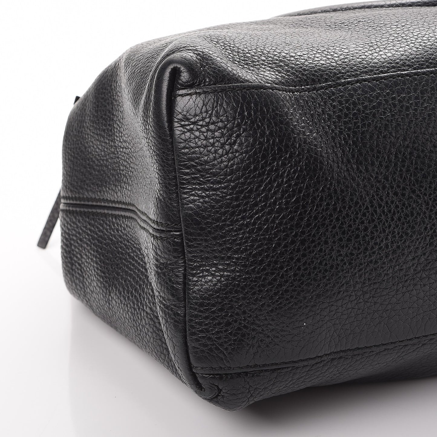 Pebbled Calfskin Medium Soho Chain Shoulder Bag Black