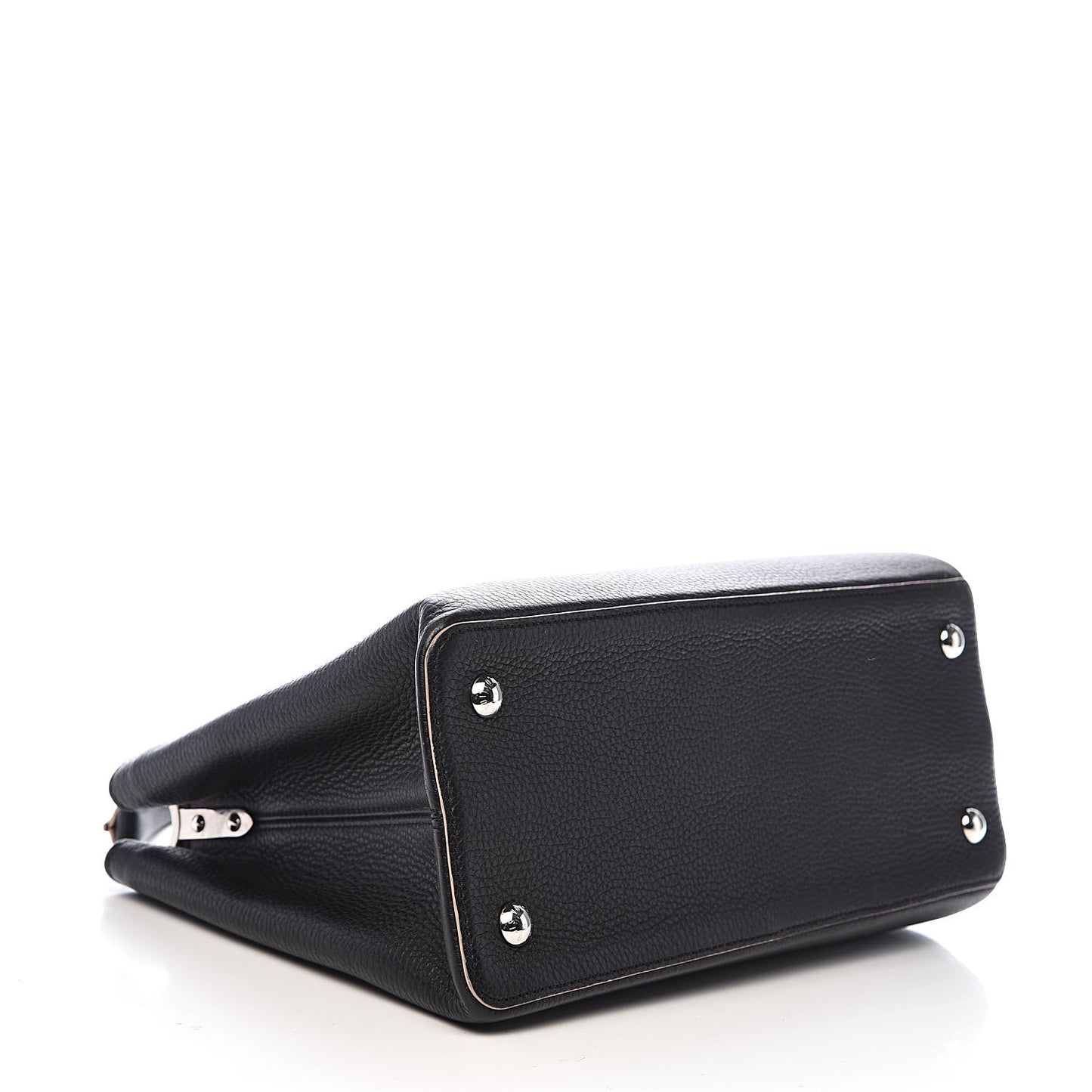 Taurillon Capucines MM Black Petale