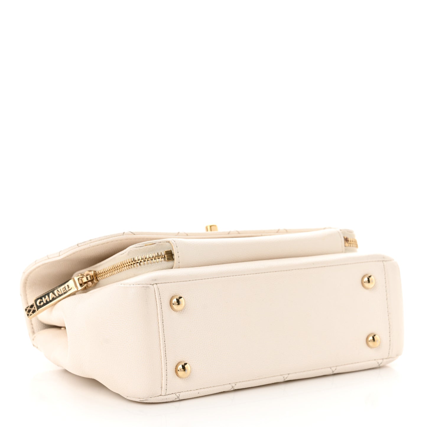Caviar Quilted Medium Business Affinity Flap White