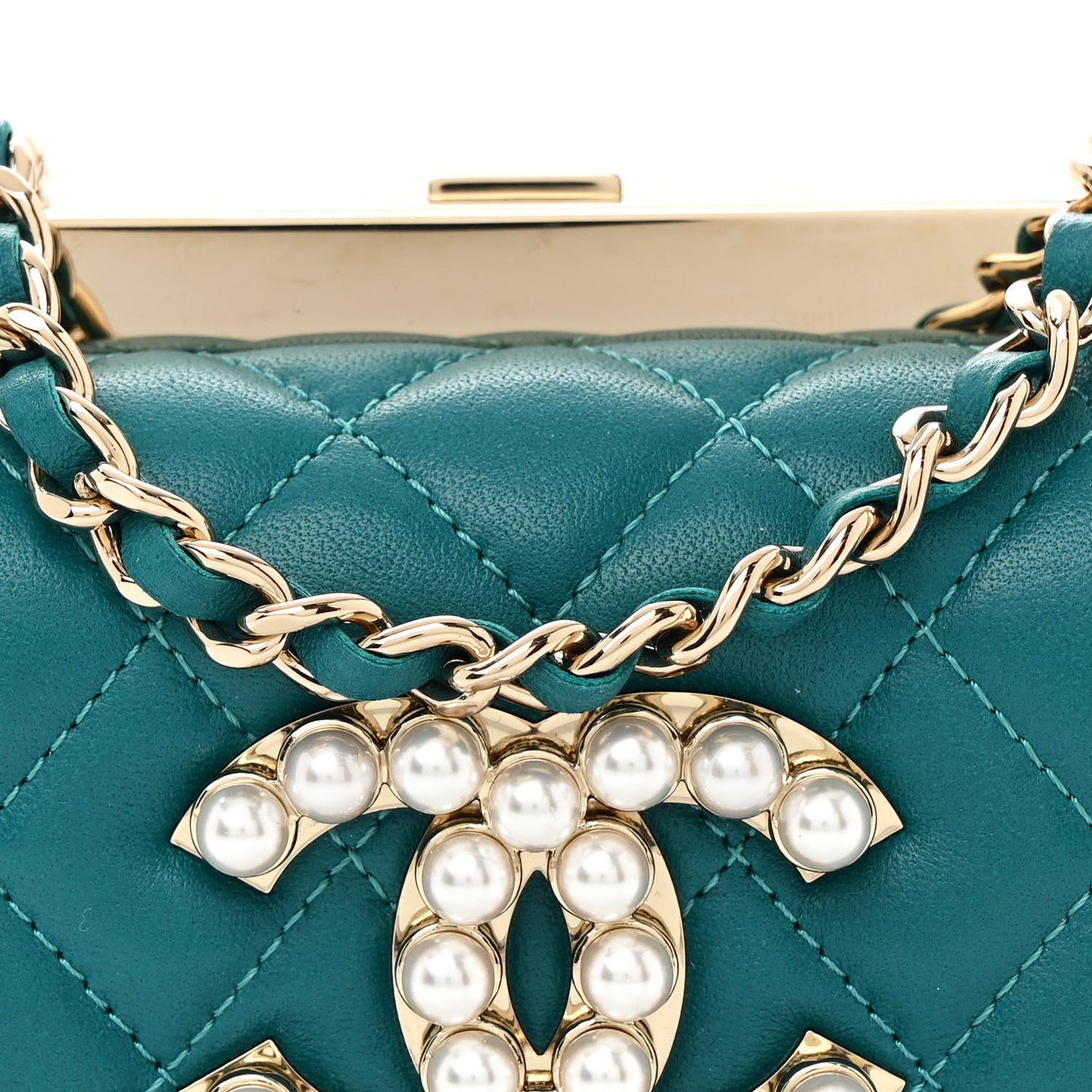 Lambskin Quilted Pearl CC Vanity Case Turquoise