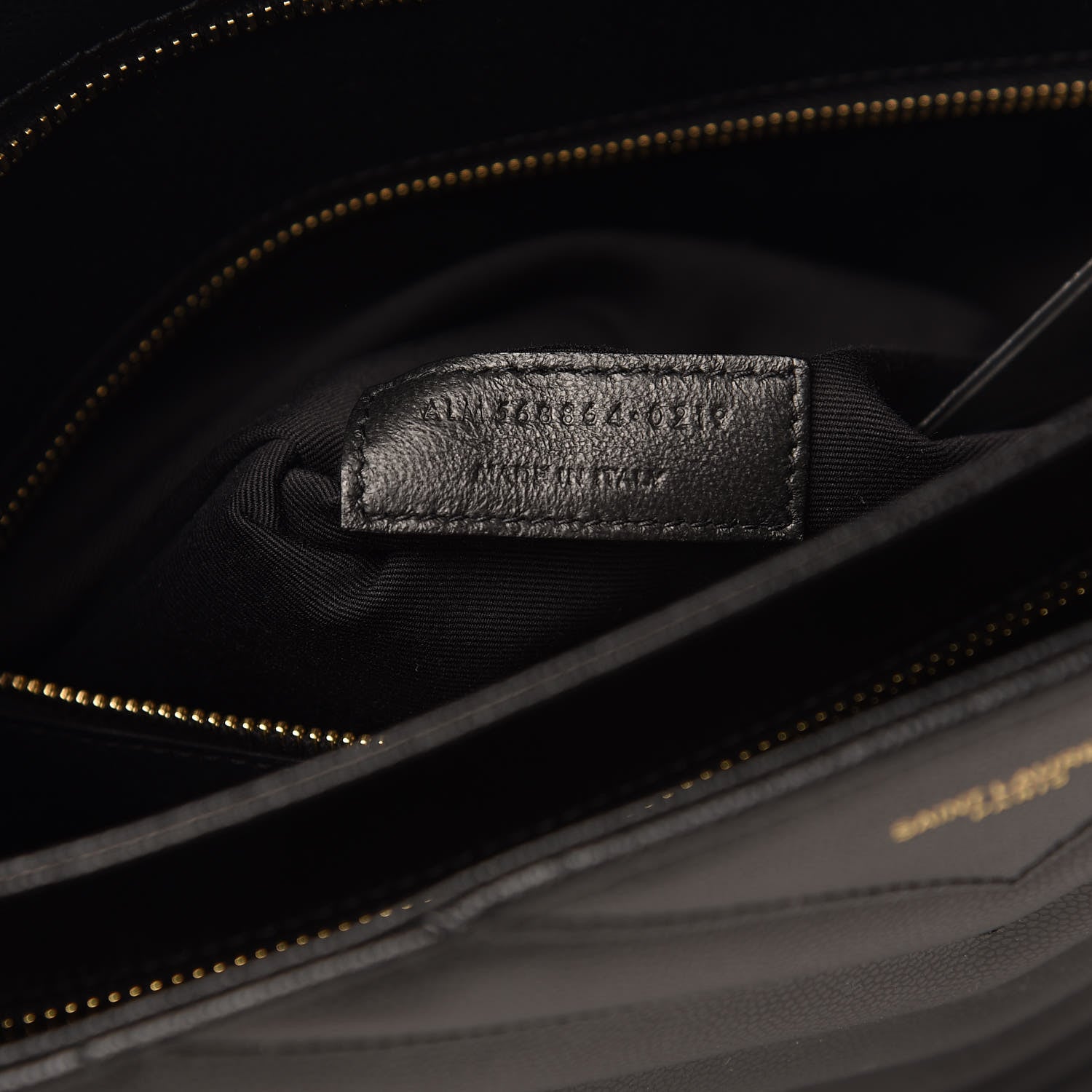 Saint Laurent Grain De Poudre Matelasse Chevron Medium Tribeca Shopping Bag Black 6 of 9