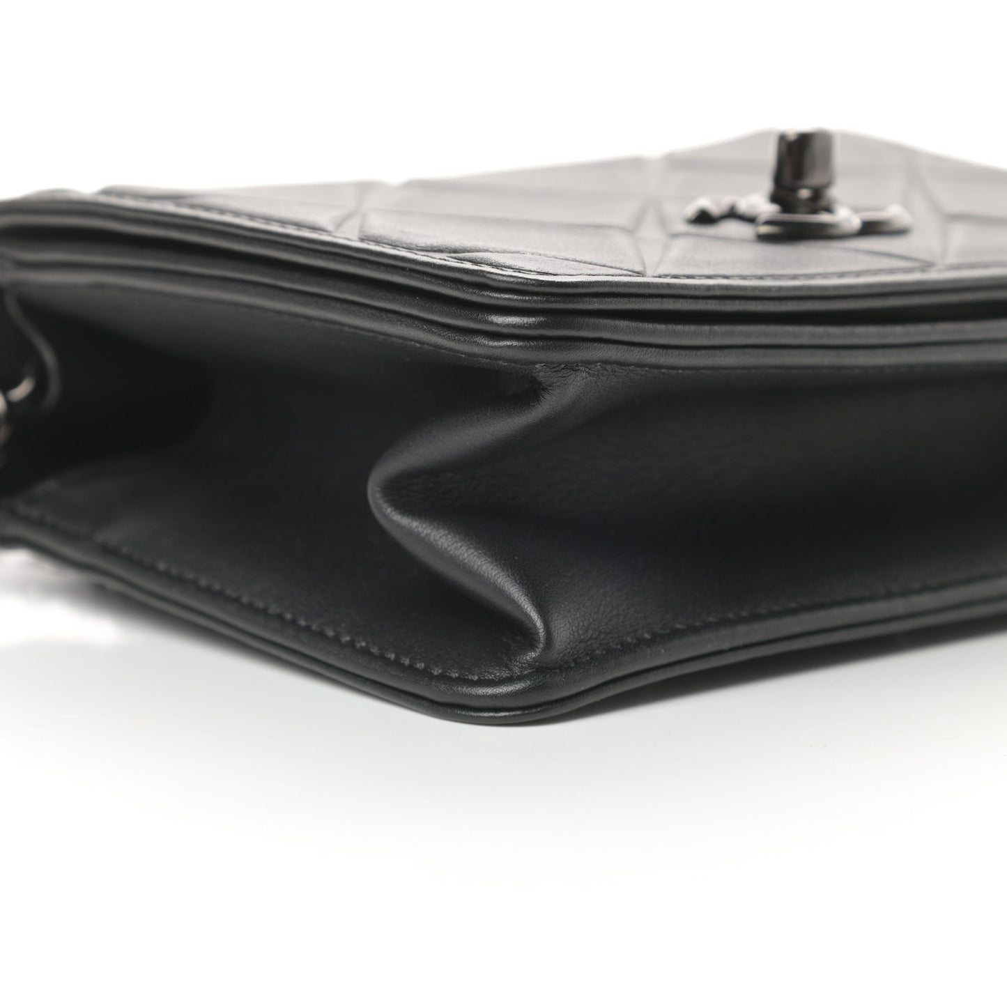 Calfskin Mini Propeller Flap Black