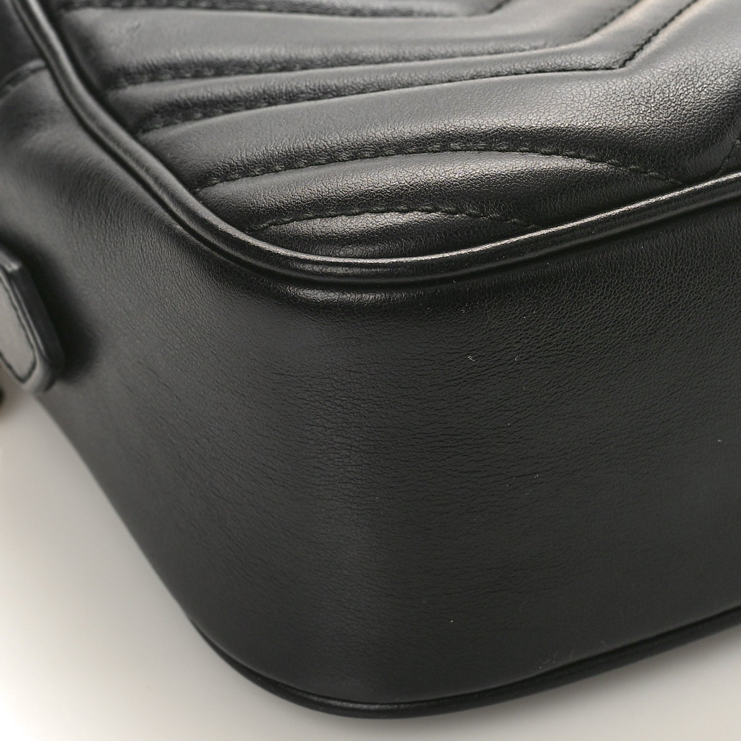 Calfskin Matelasse Small GG Marmont Chain Shoulder Bag Black