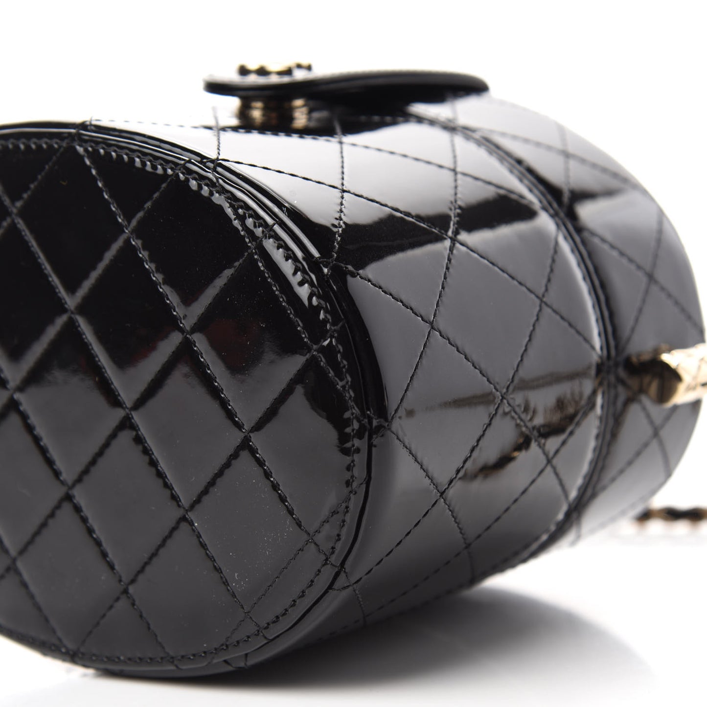 Patent Quilted Round Small Vanity With Chain Black