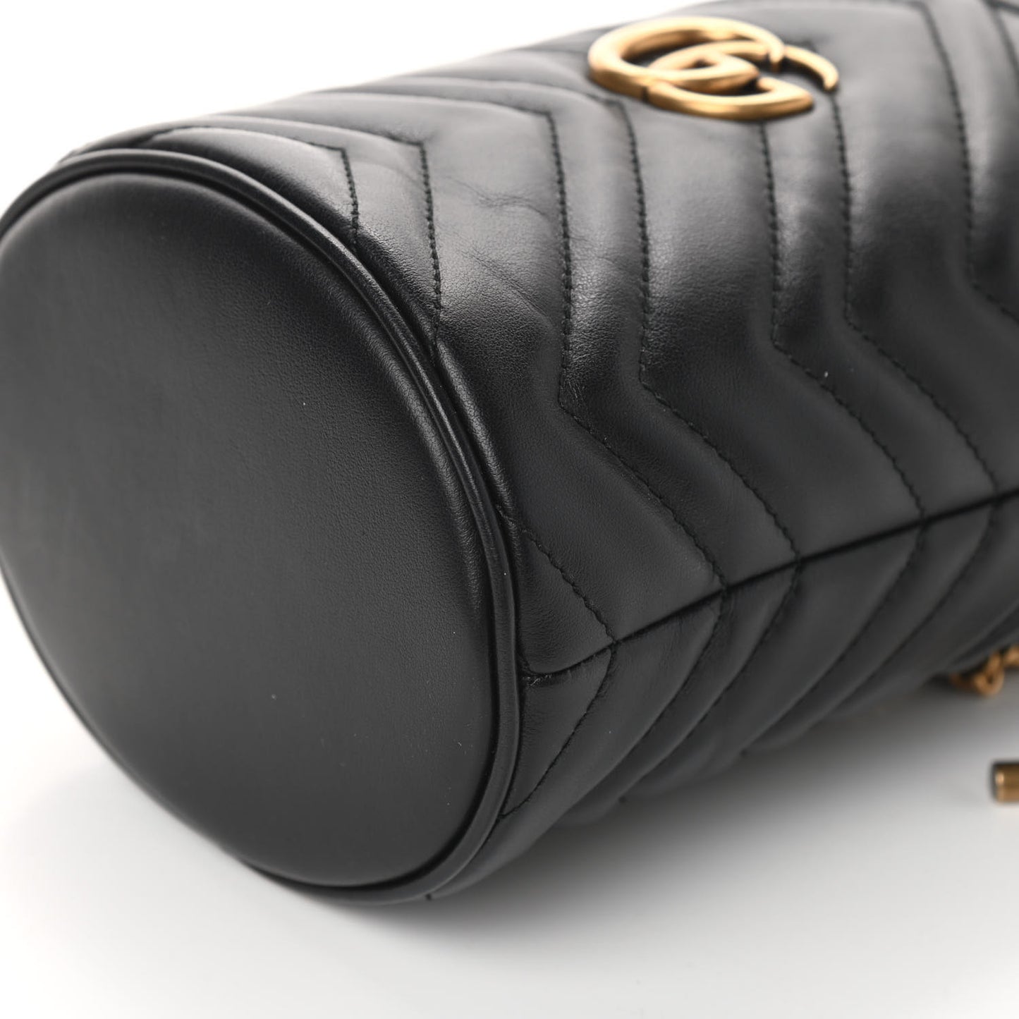 Calfskin Matelasse Mini GG Marmont 2.0 Bucket Bag Black