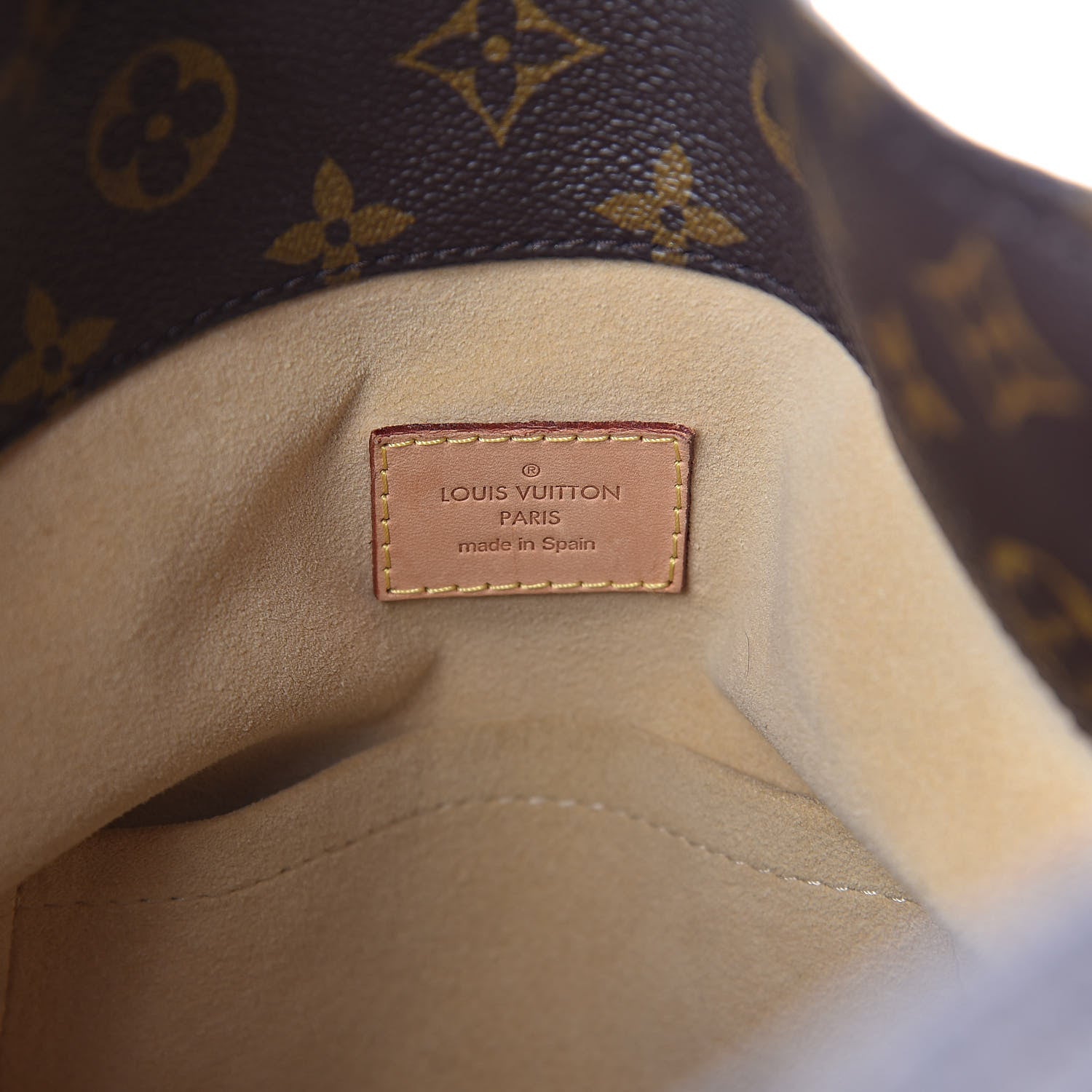 Louis Vuitton Monogram Artsy MM 6 of 11