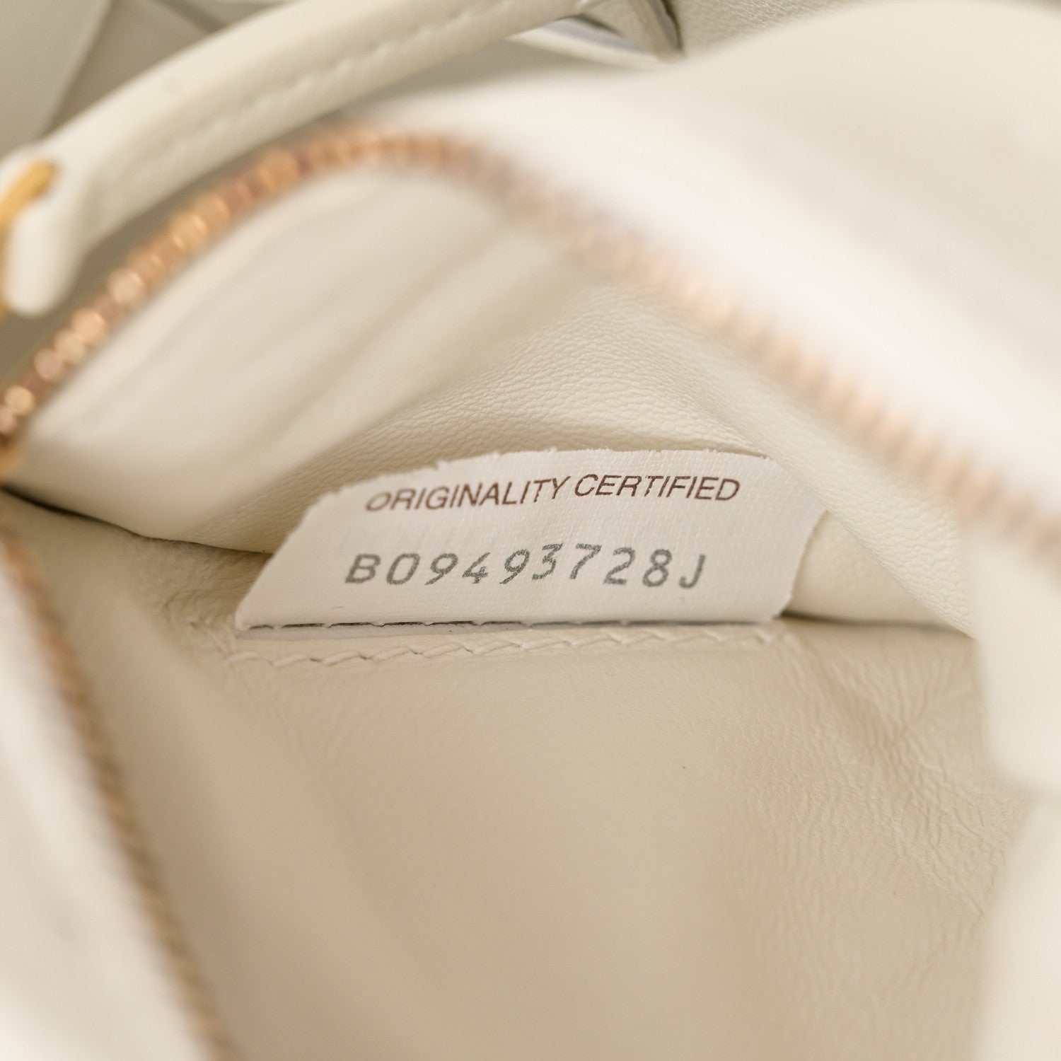 Bottega Veneta Grained Calfskin Maxi Intrecciato Cassette Crossbody Bag White 7 of 13