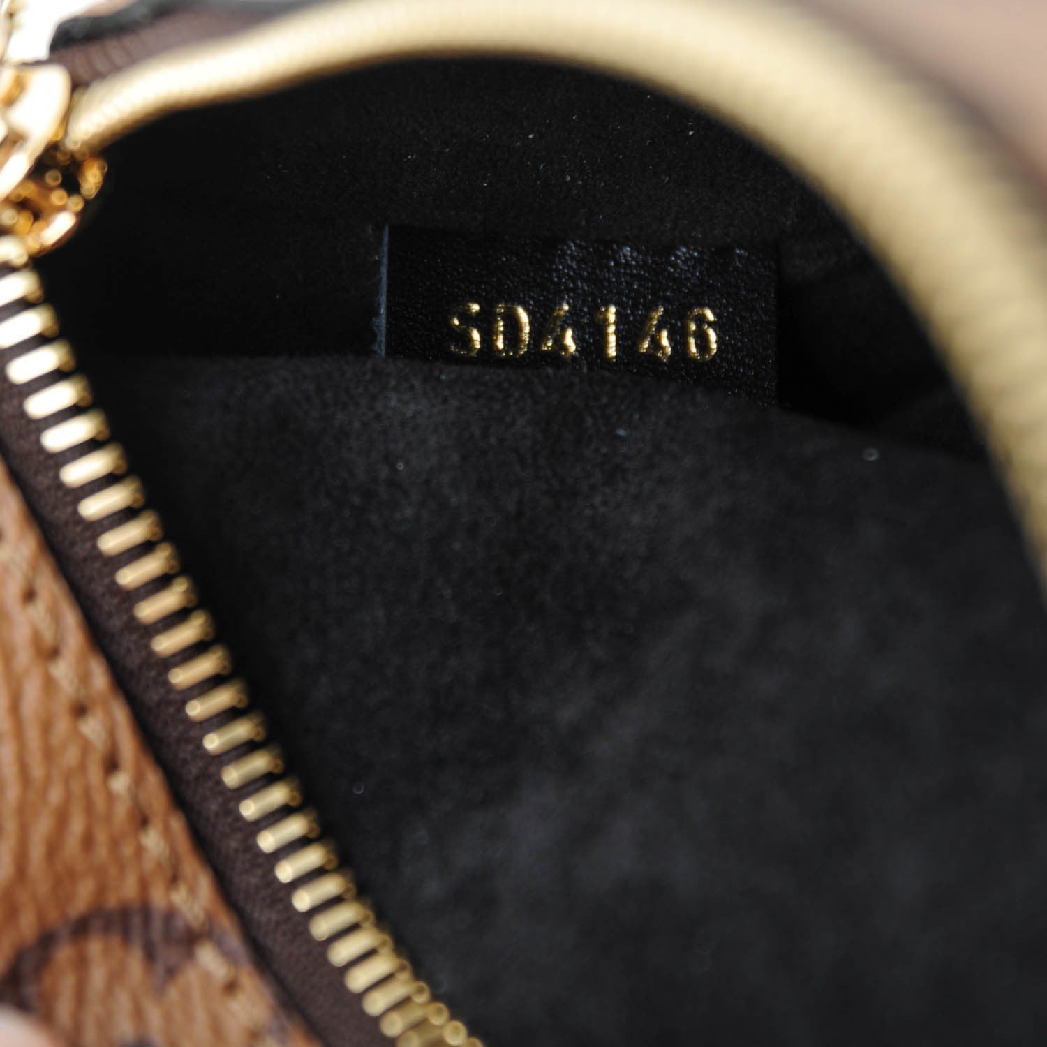 Louis Vuitton Reverse Monogram Pochette Metis 8 of 8
