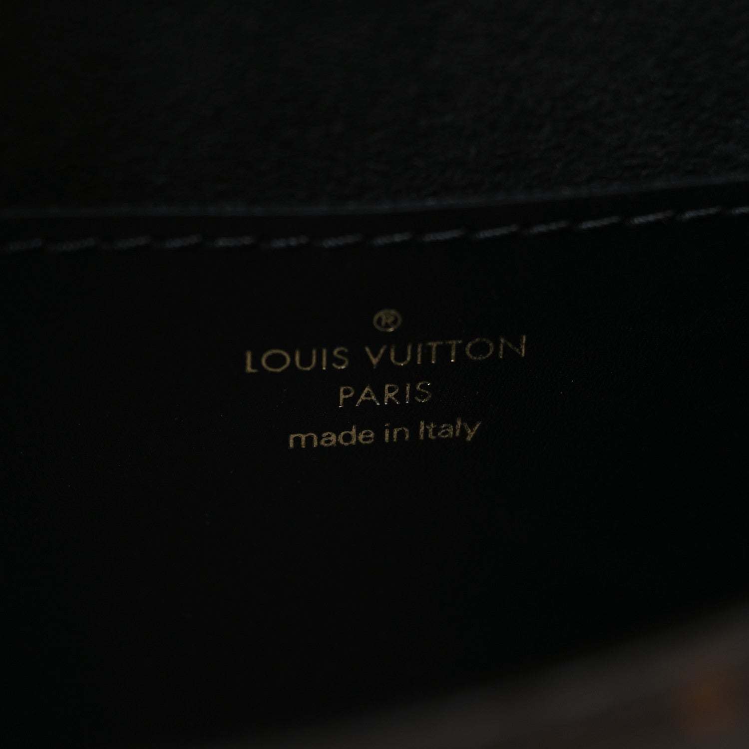 Louis Vuitton Reverse Monogram Tilsitt 6 of 10