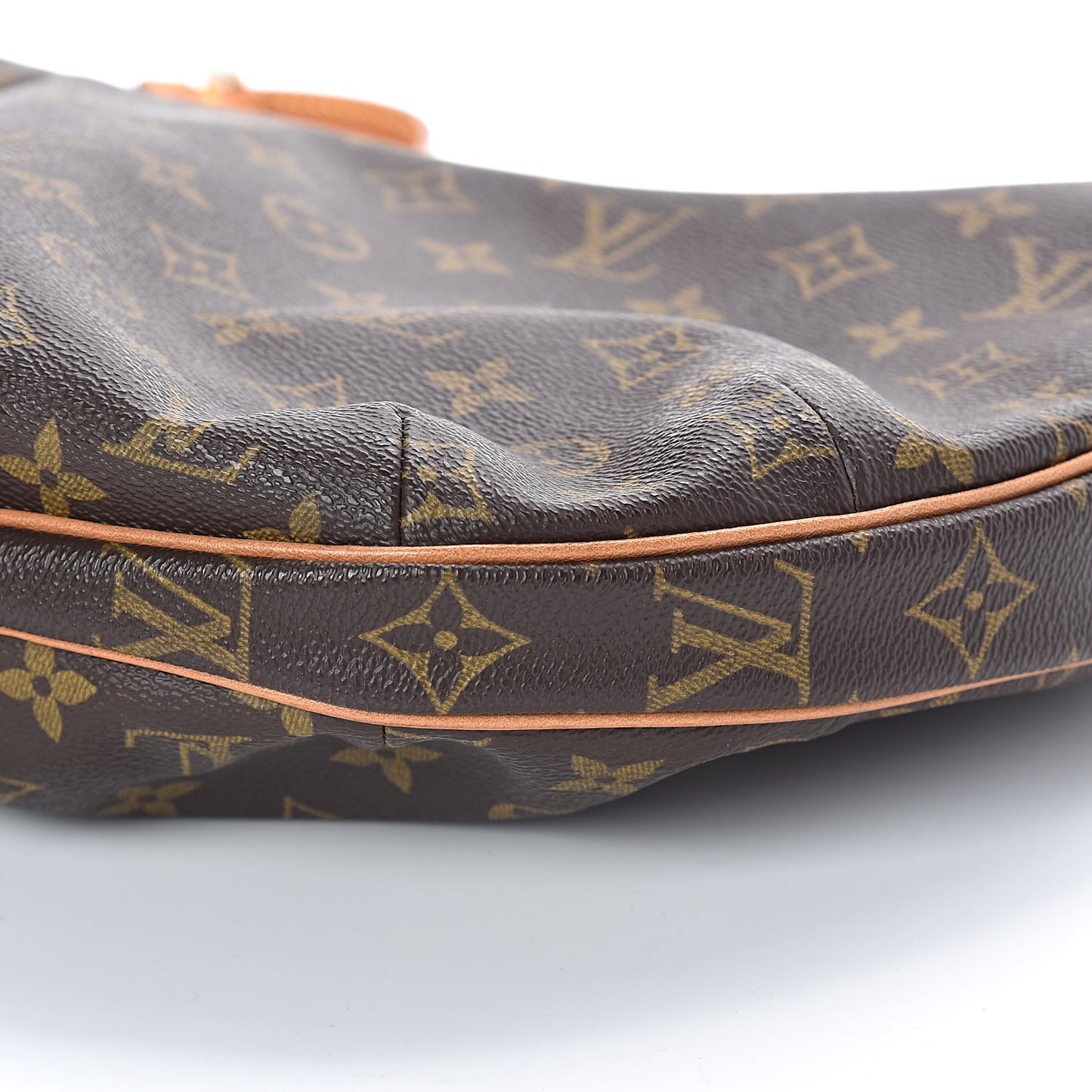 Monogram Croissant MM