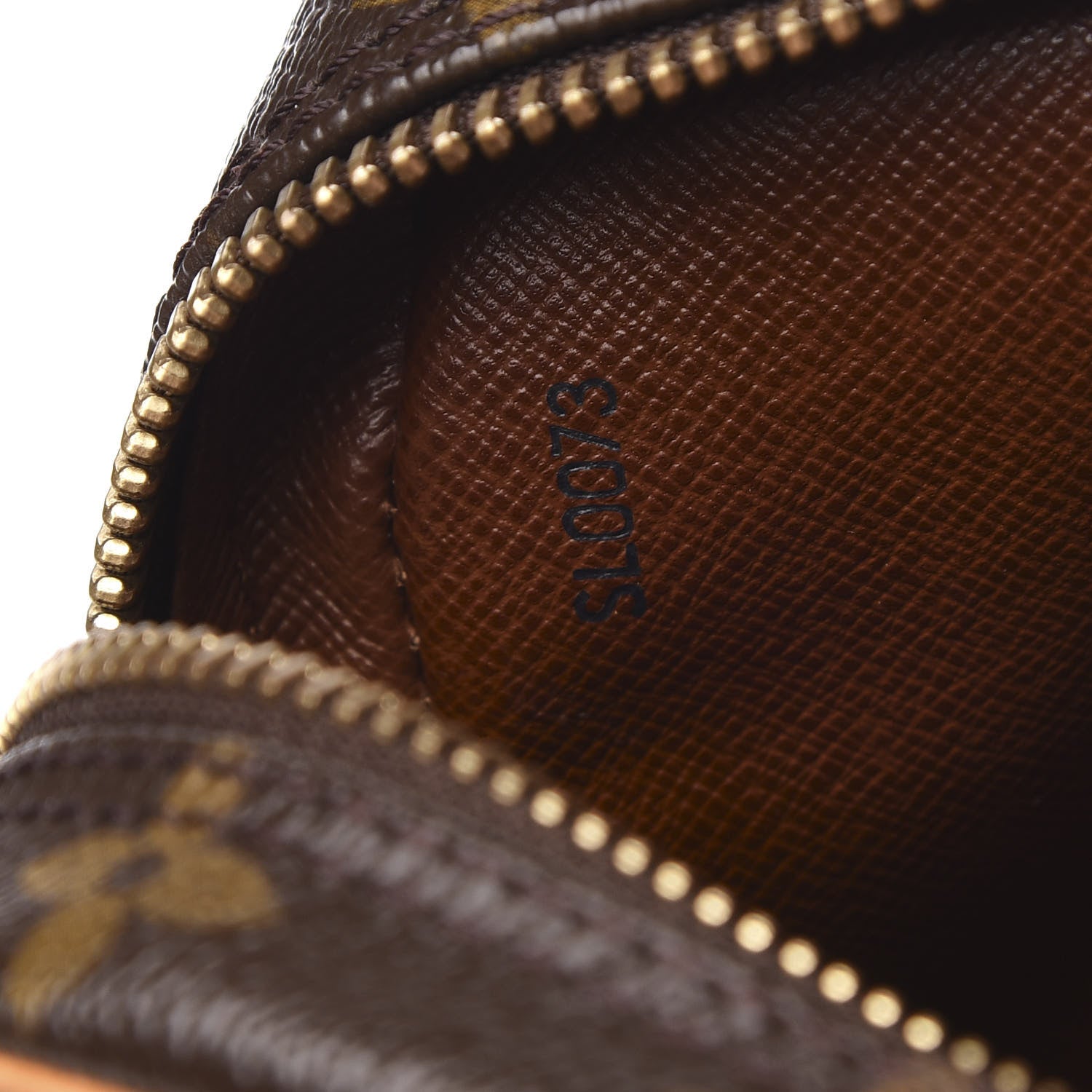 Louis Vuitton Monogram Danube 21 7 of 16