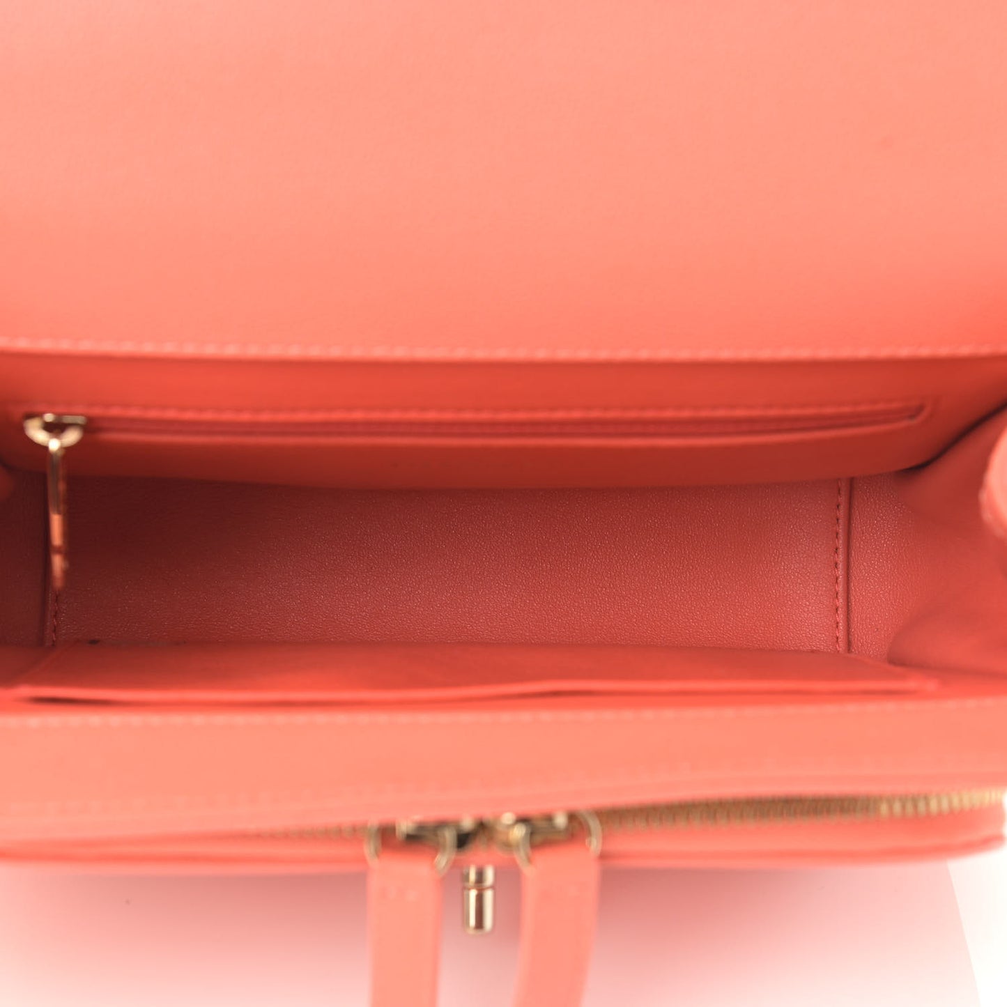 Caviar Quilted Medium Business Affinity Flap Coral