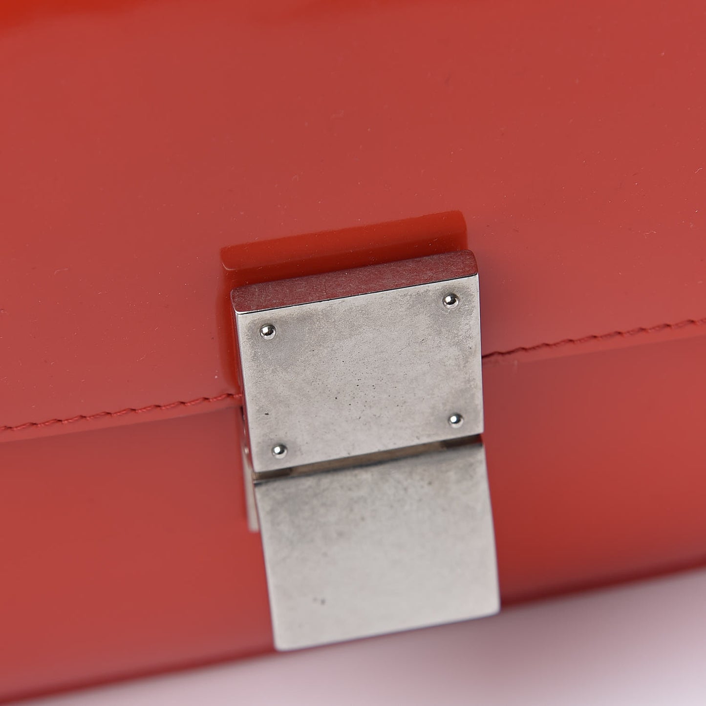 Spazzolato Calfskin Classic Box Medium Flap Vermillion