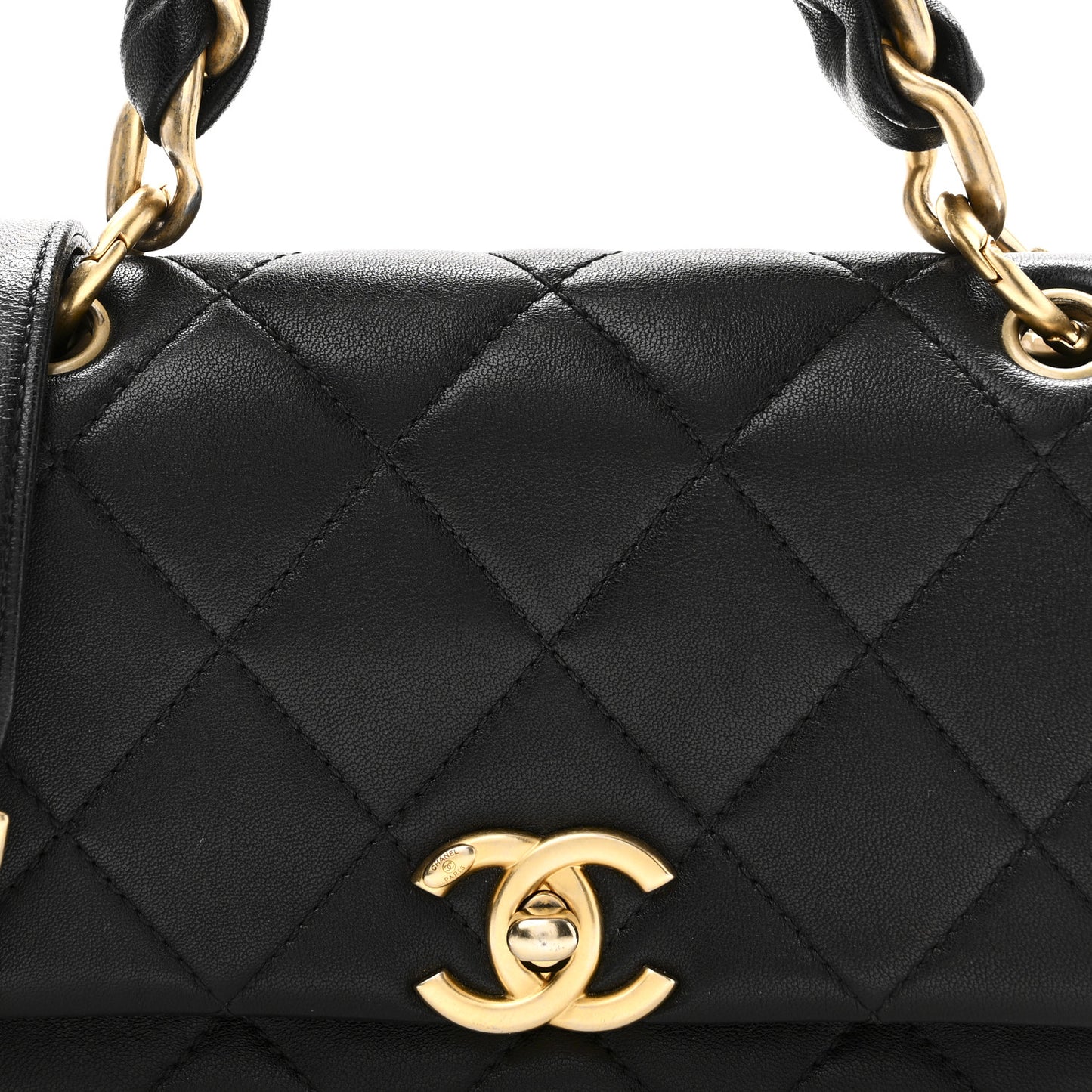 Shiny Lambskin Small Chain Is More Flap Black