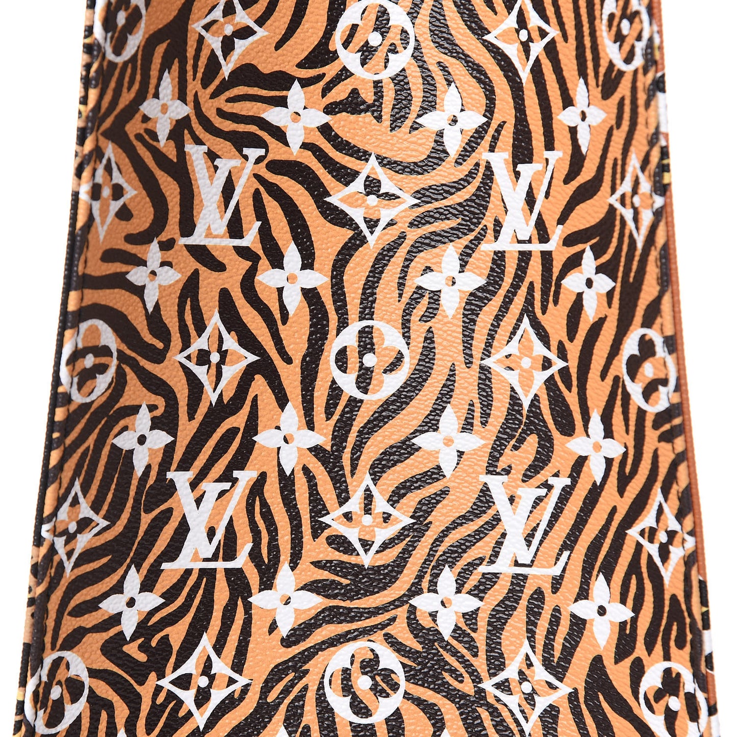 Monogram Giant Jungle Onthego GM Black