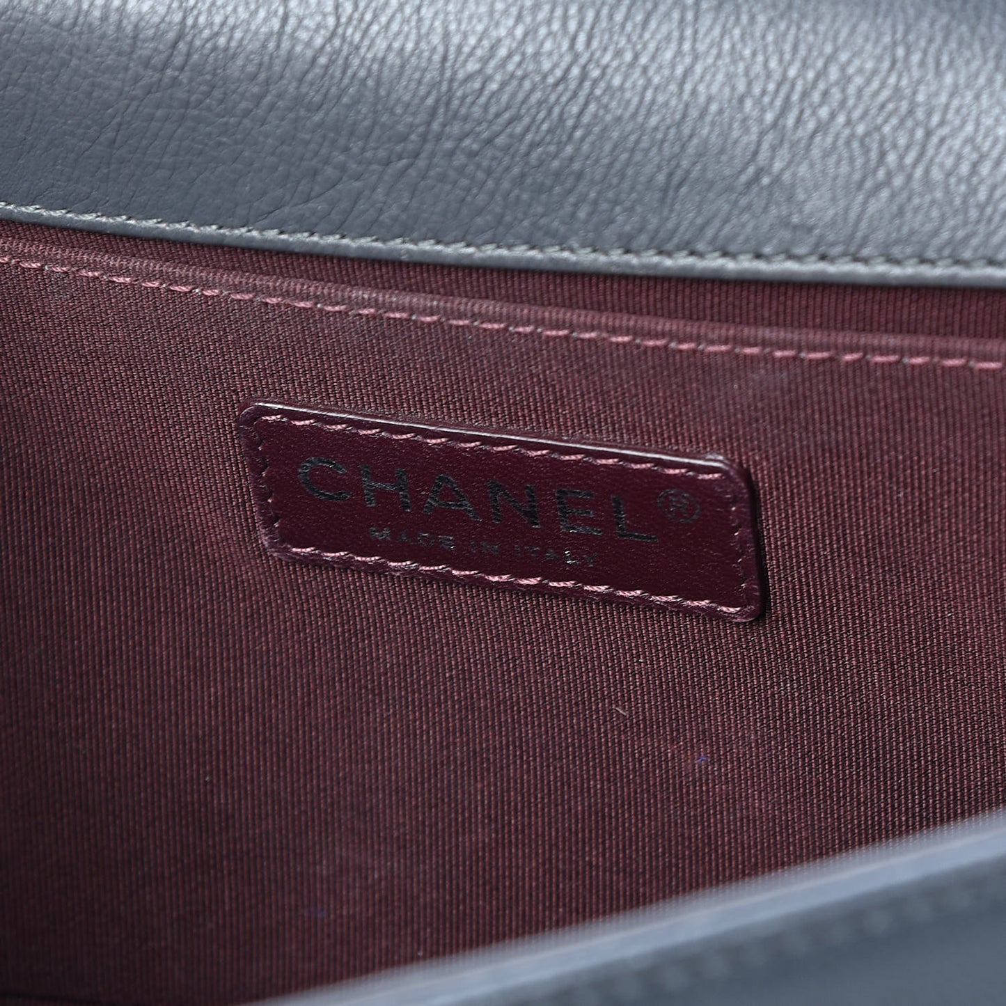 Calfskin Double Stitch Medium Boy Flap Grey