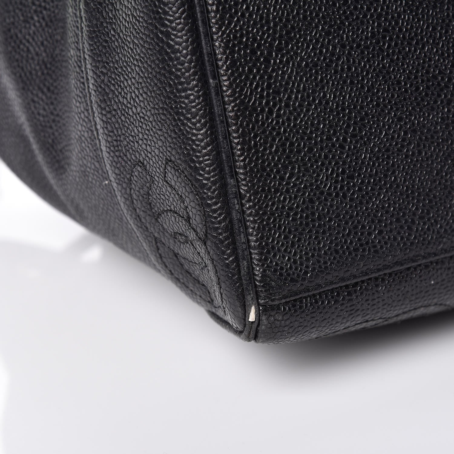 Chanel Caviar Drawstring Shoulder Bag Black 14 of 20