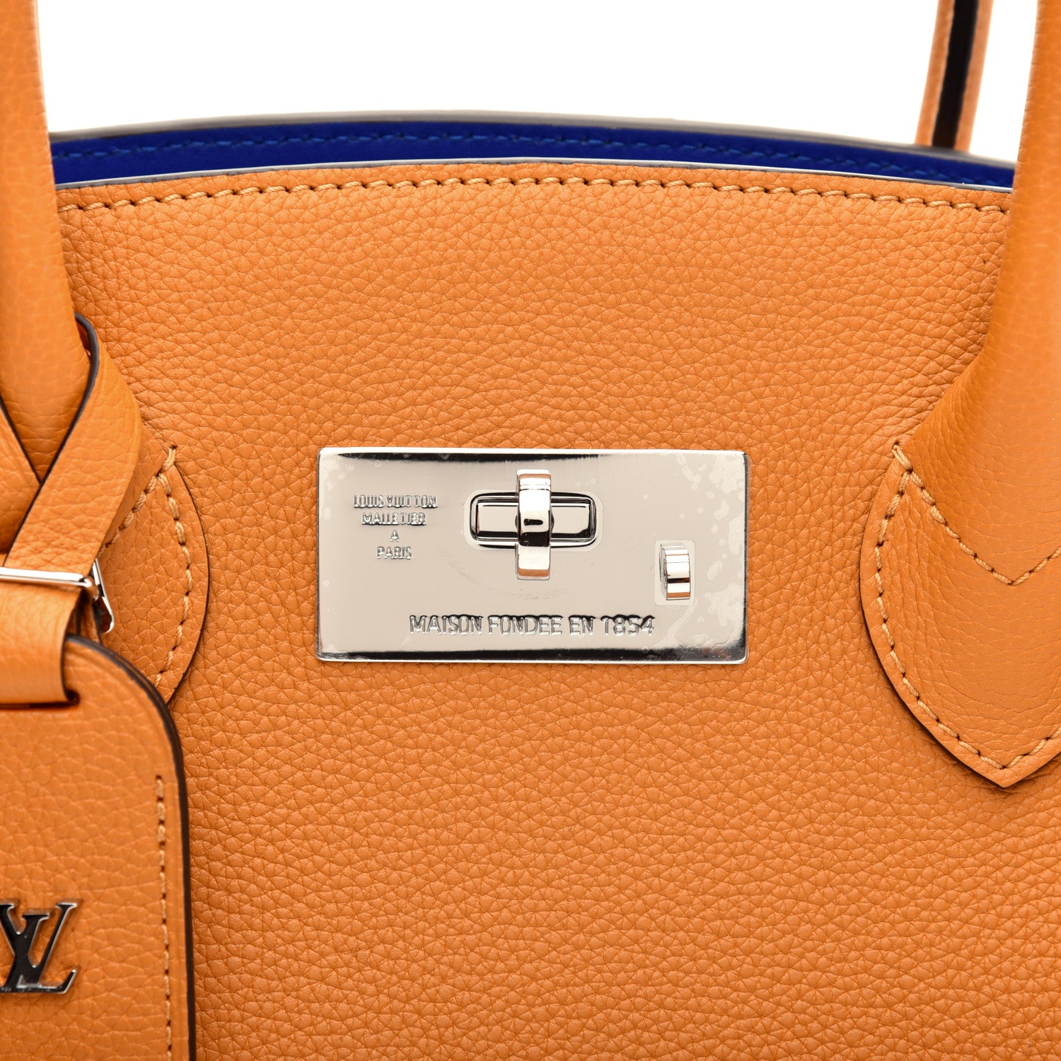 Louis Vuitton Veau Nuage Milla PM Safran 9 of 12