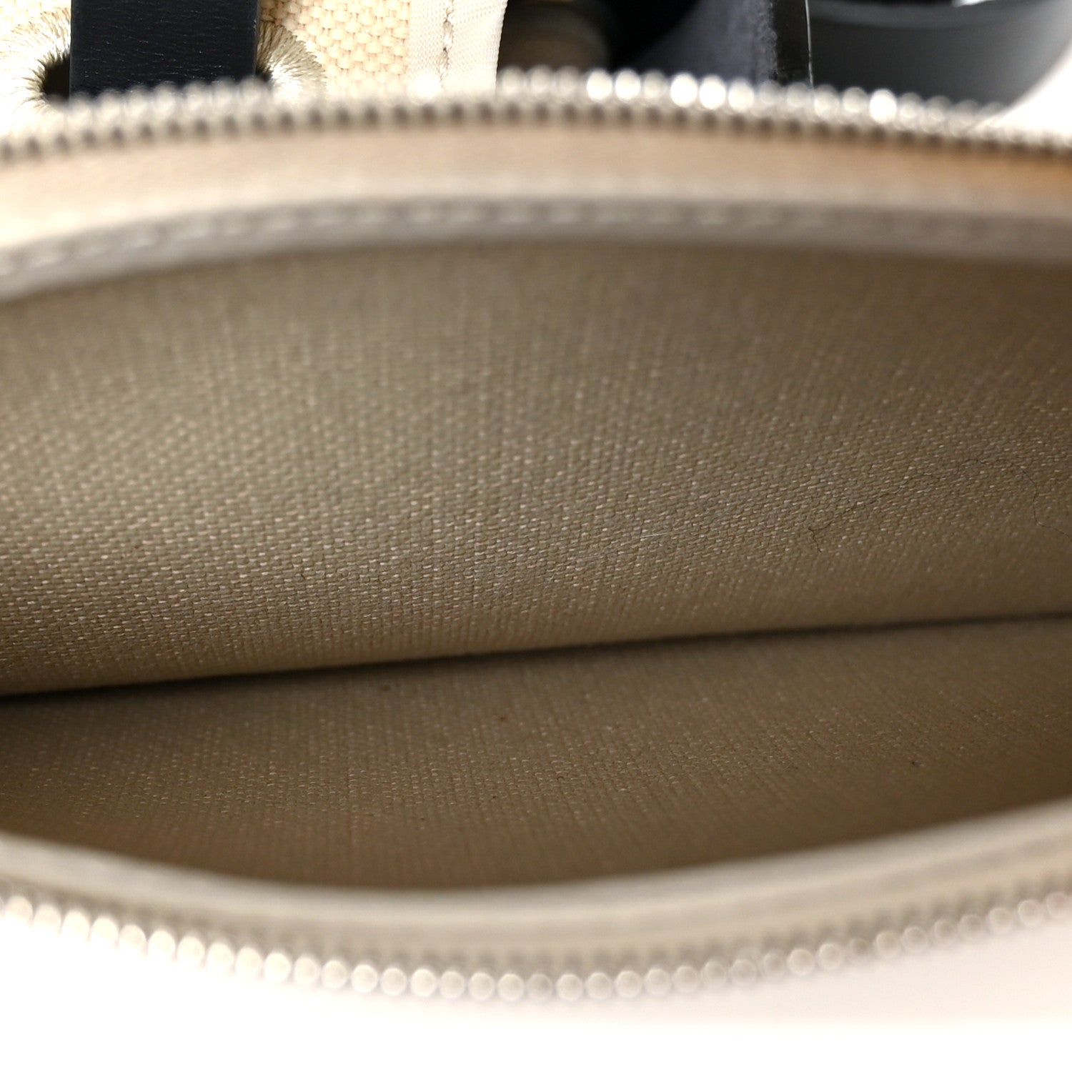 Hermes Military Toile Vache Hunter Horseshoe Herbag Zip Retourne 31 PM Beton Bleu Indigo 8 of 15