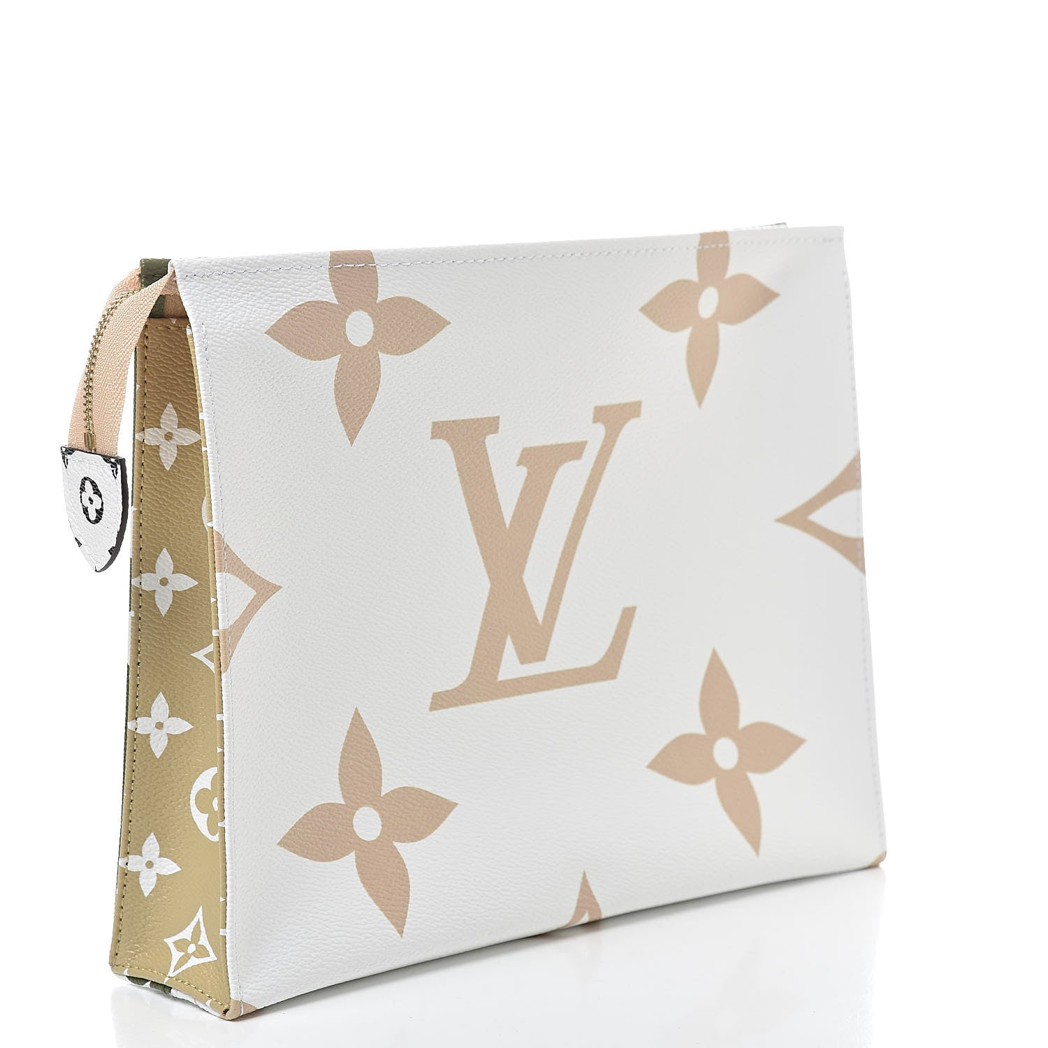 Louis Vuitton Monogram Giant Toiletry Pouch 26 Kaki 3 of 7