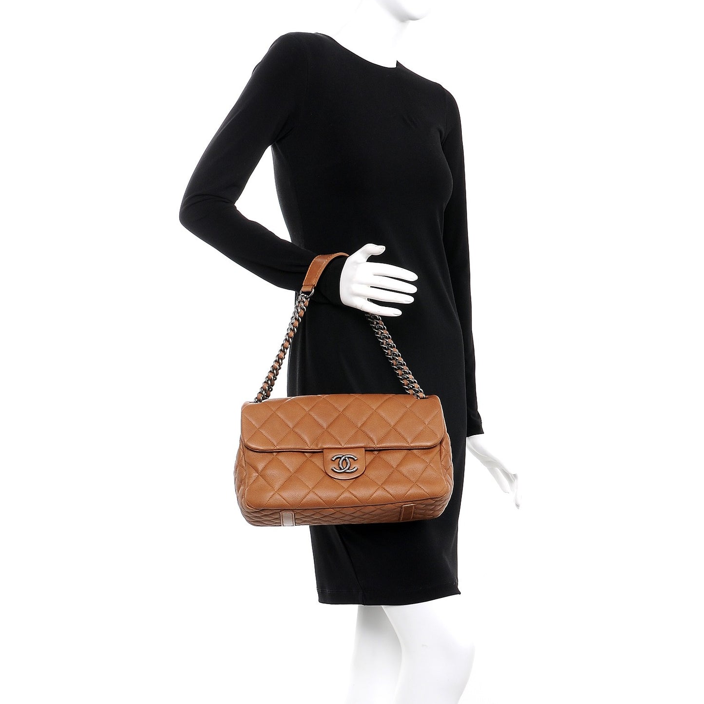 Caviar Quilted Coco Casual Flap Light Brown