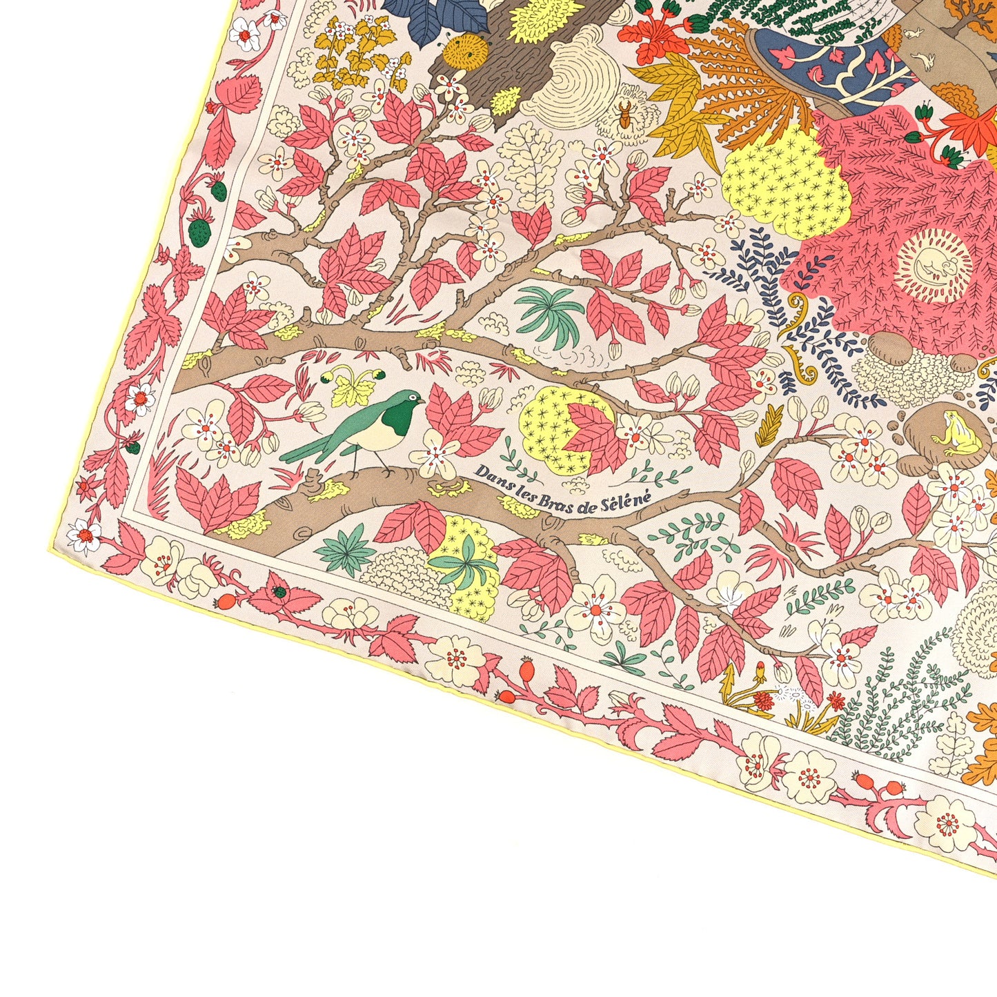Silk Dans Les Bras De Selene Scarf 90 Vert Jaune Corail