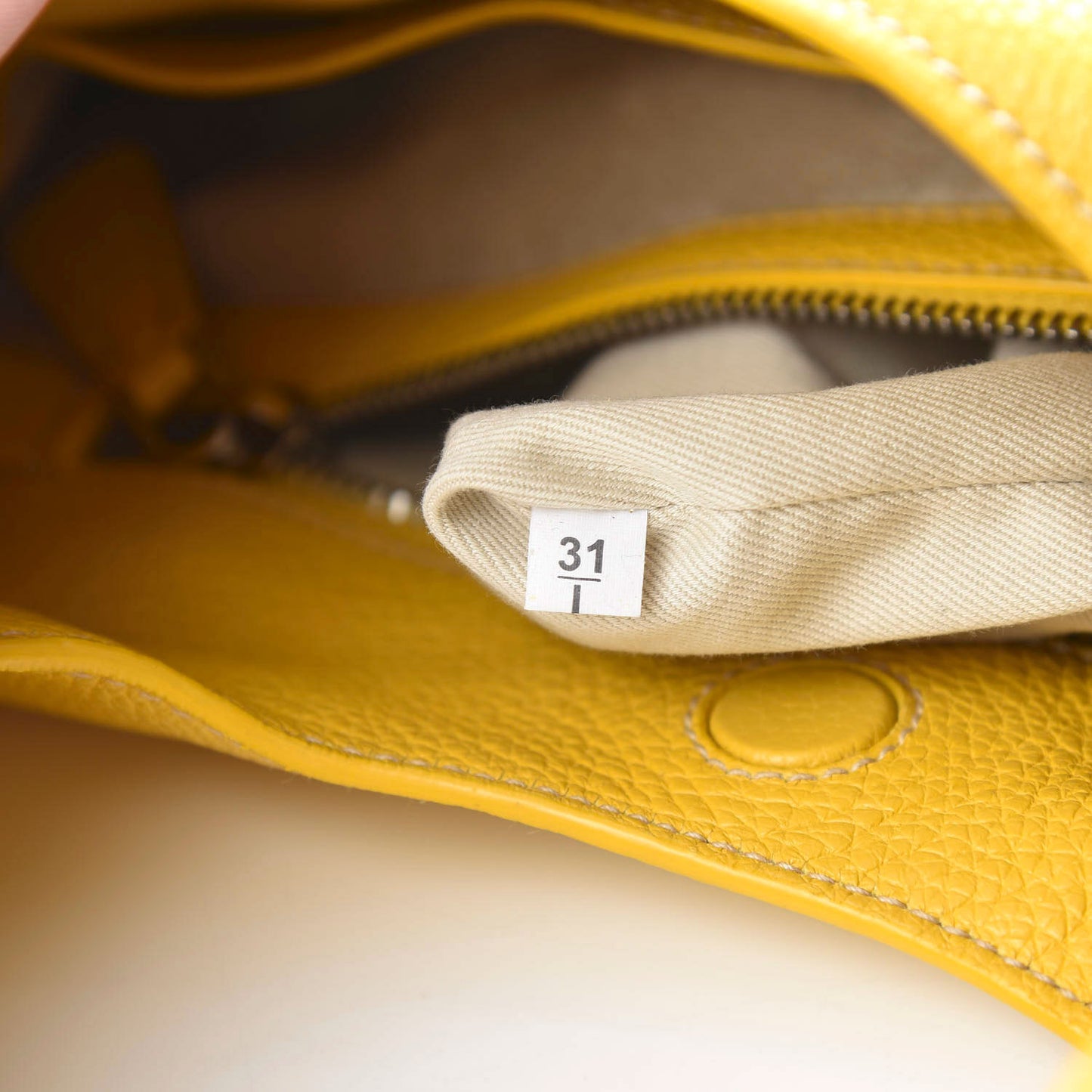 Vitello Daino Chain Hobo Sole