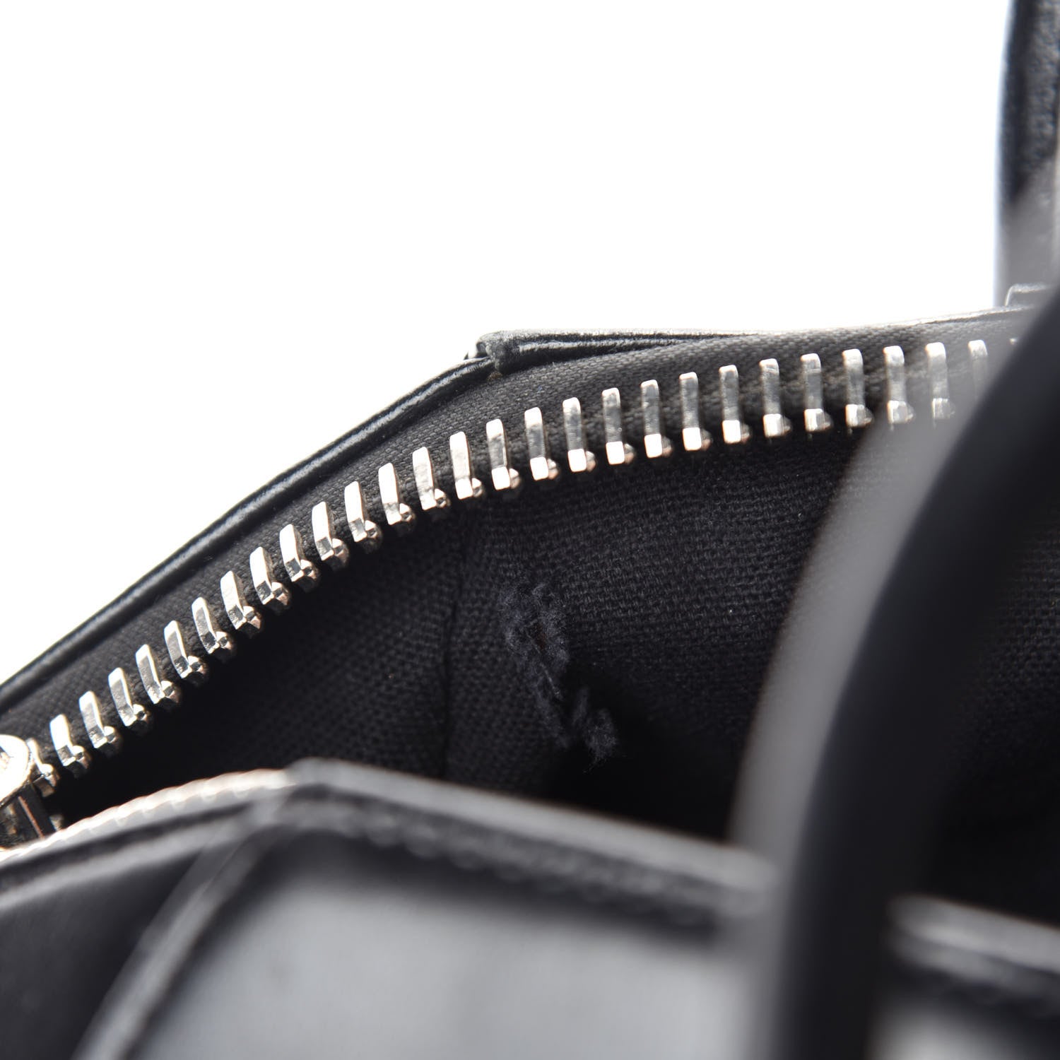 Givenchy Shiny Lord Calfskin Medium Antigona Black 16 of 19
