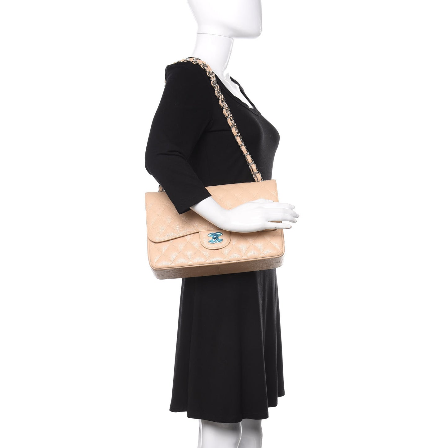 Caviar Quilted Jumbo Double Flap Beige Clair
