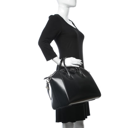 Givenchy Shiny Lord Calfskin Medium Antigona Black 3 of 10