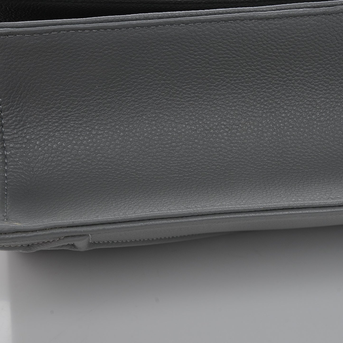 Grained Calfskin Medium Diorama Flap Bag Gris