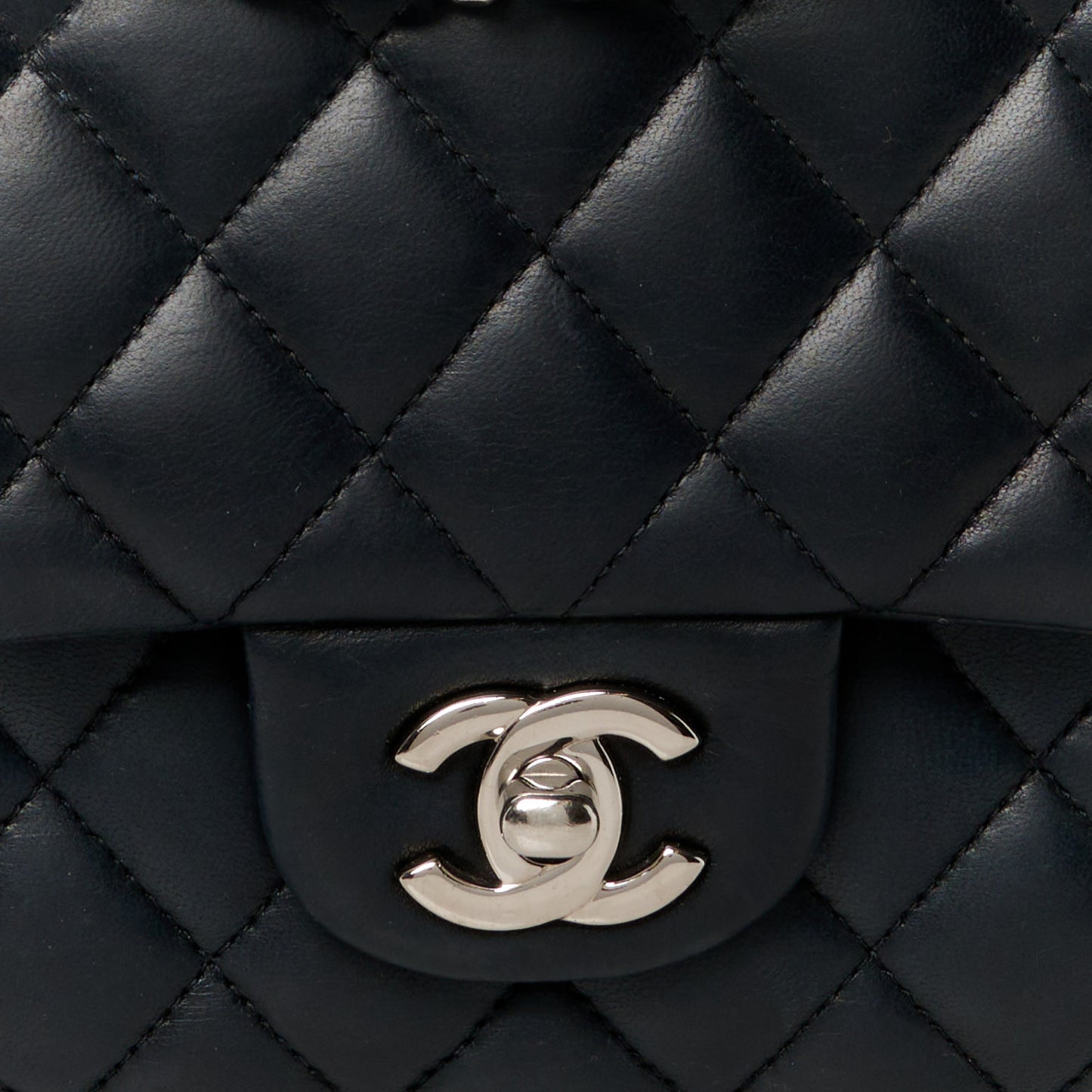 Lambskin Quilted Medium Double Flap Black