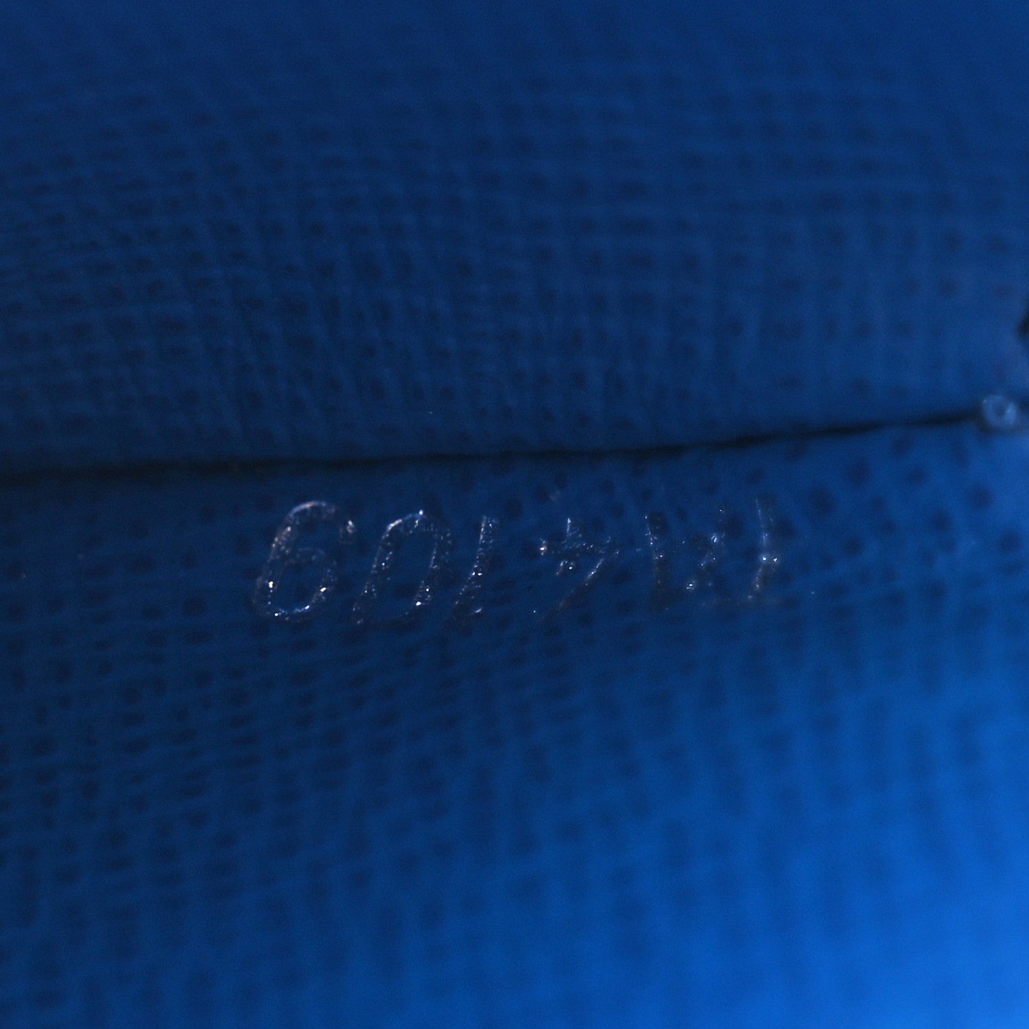 Louis Vuitton Monogram 2019 Christmas Animation Round Coin Purse Blue 7 of 8